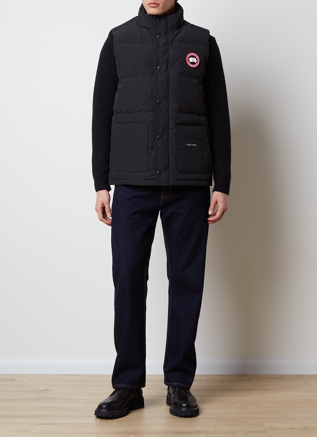 Canada Goose Freestyle gewatteerde bodywarmer met donsvulling en steekzakken - voorkant 5 zwart