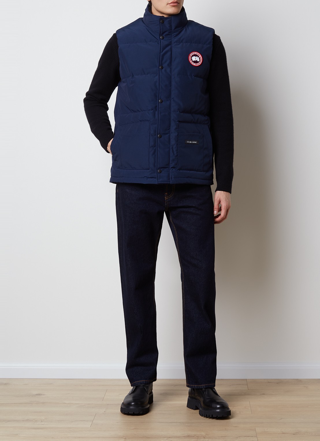 Canada Goose Freestyle gewatteerde bodywarmer met donsvulling en steekzakken - voorkant 2 donkerblauw