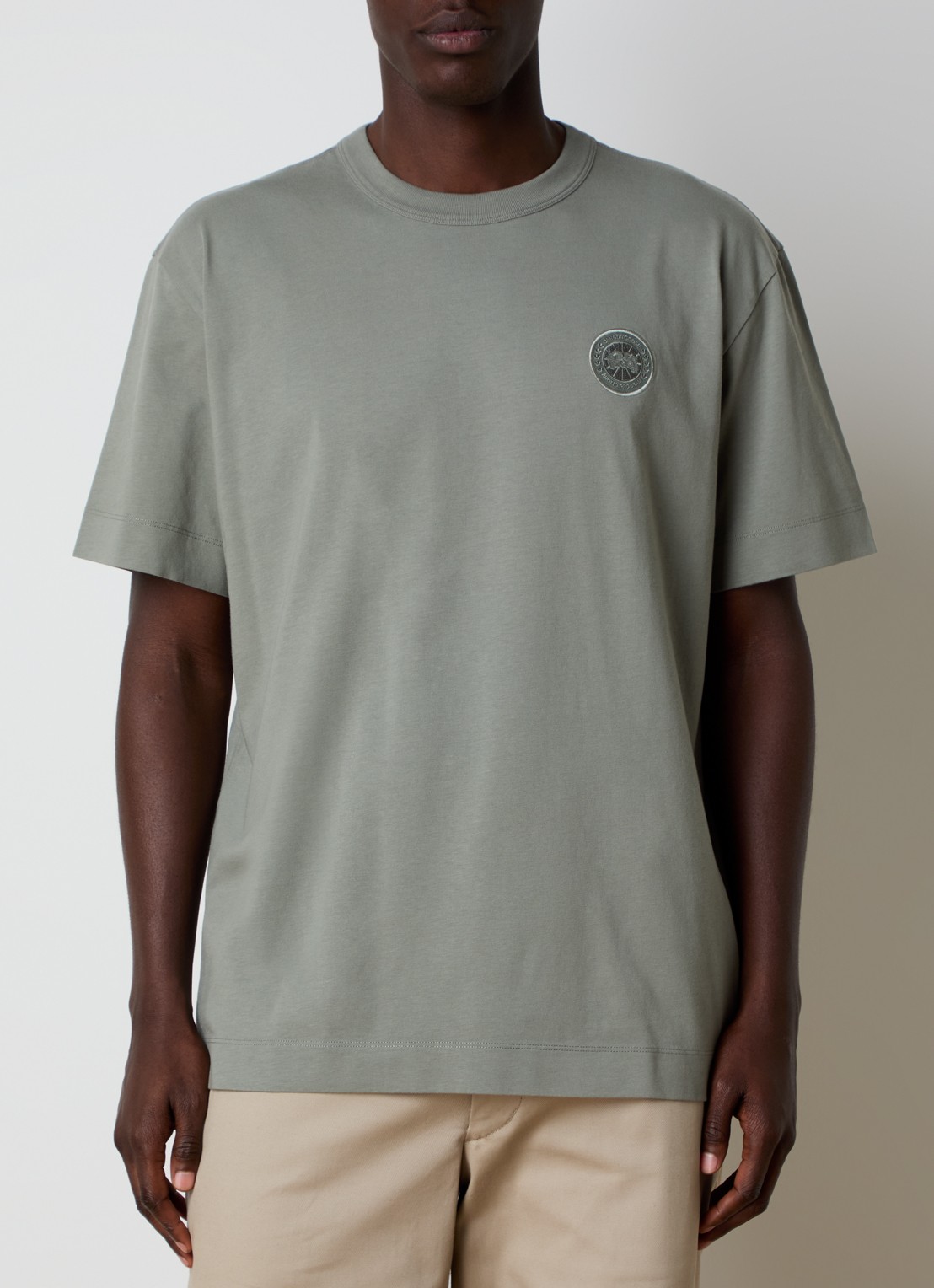 Canada Goose Gladstone T-shirt met logoborduring - detail olijfgroen