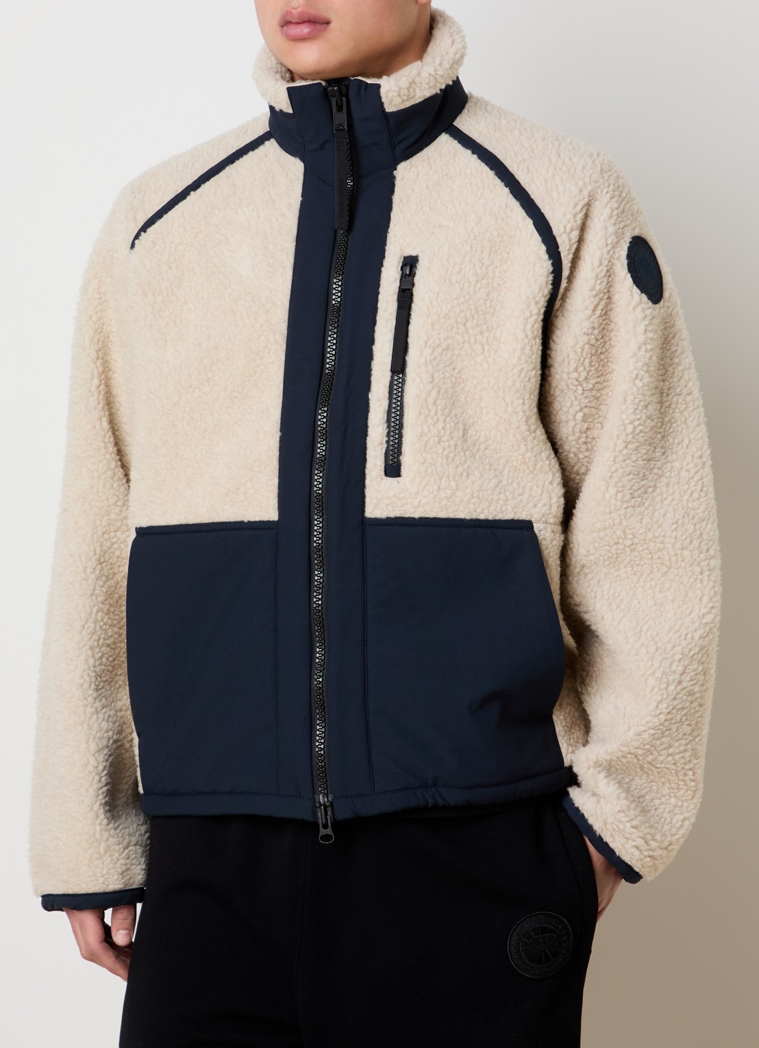 Canada Goose Jack van teddy in wolblend met steekzakken - detail 4 creme