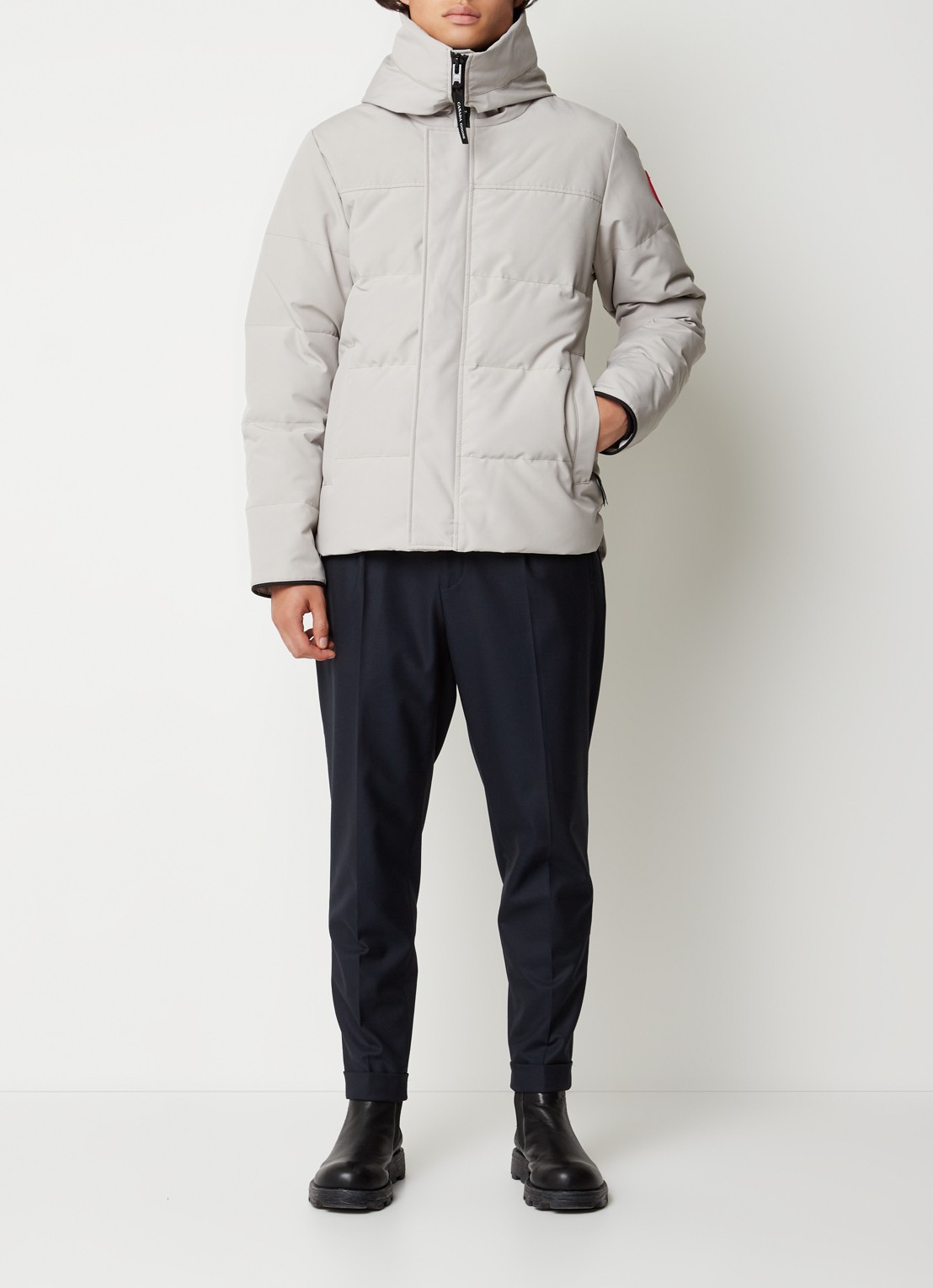 Canada Goose MacMillan gewatteerde parka met donsvulling en capuchon - voorkant 5 zand