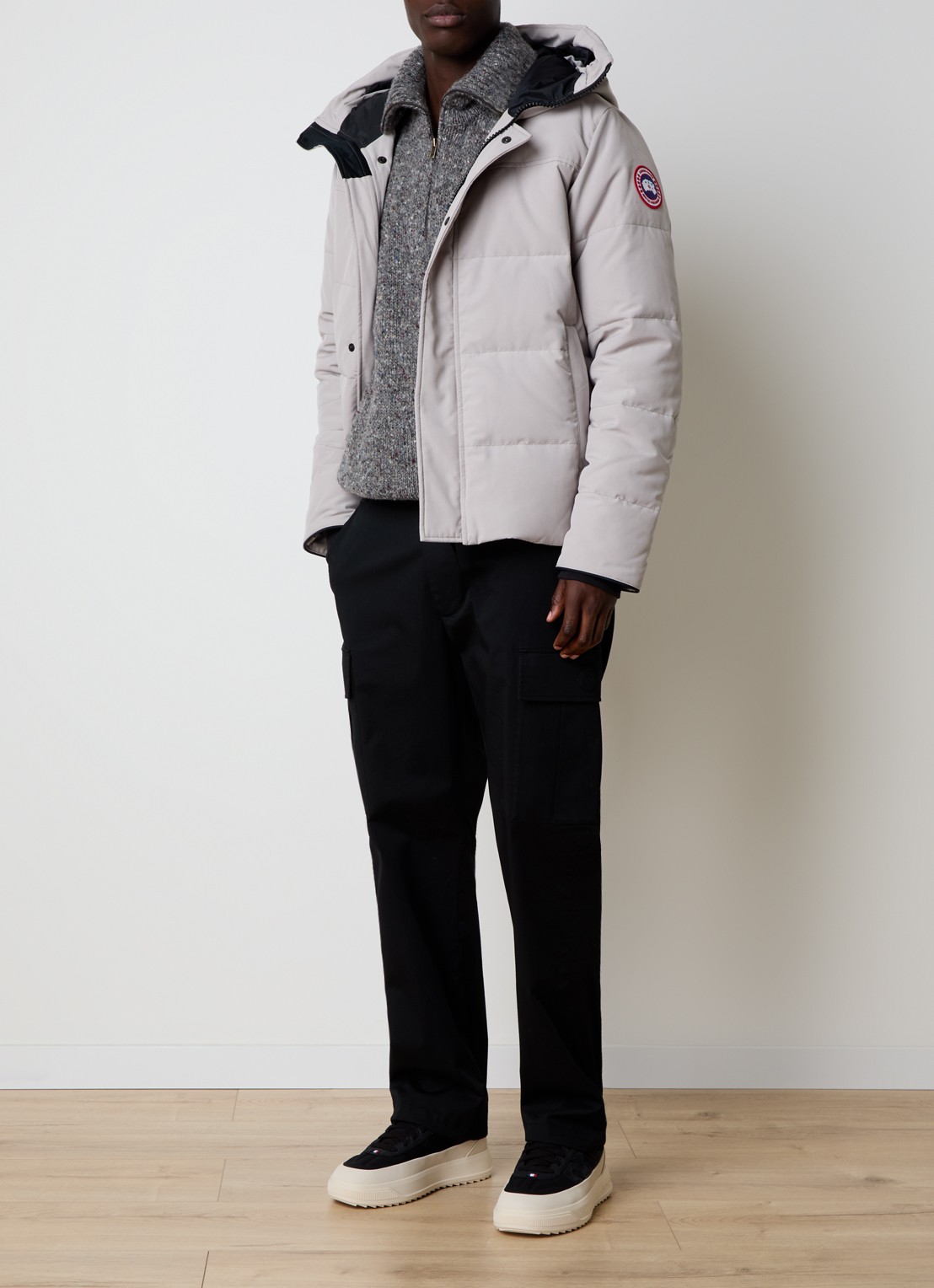 Canada Goose Macmillan gewatteerde parka met donsvulling en steekzakken - voorkant 5 lichtgrijs
