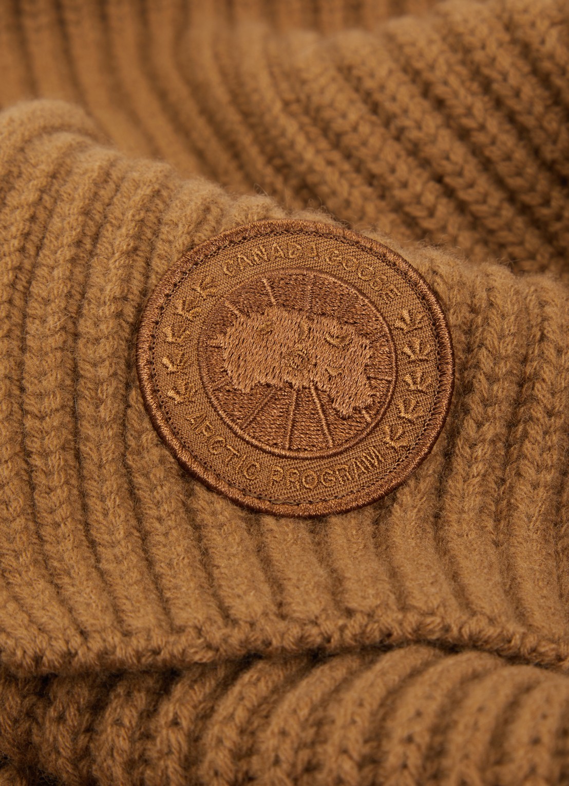 Canada Goose Ribgebreide sjaal in kasjmierblend 195 x 30 cm - detail 2 cognac