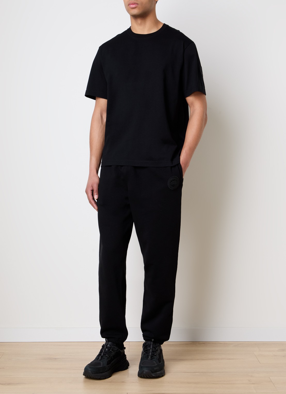 Canada Goose Rove tapered fit joggingbroek met logo - voorkant 3 zwart