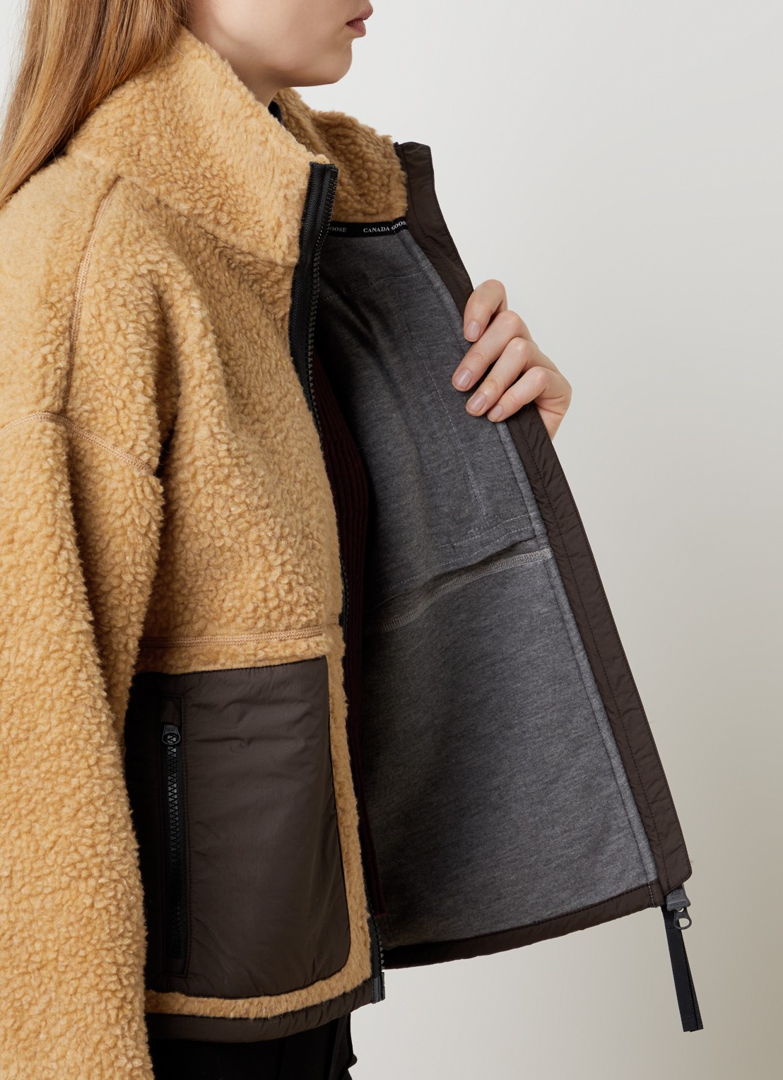 Canada Goose Simcoe jack van fleece met opstaande kraag en logo - detail 5 camel