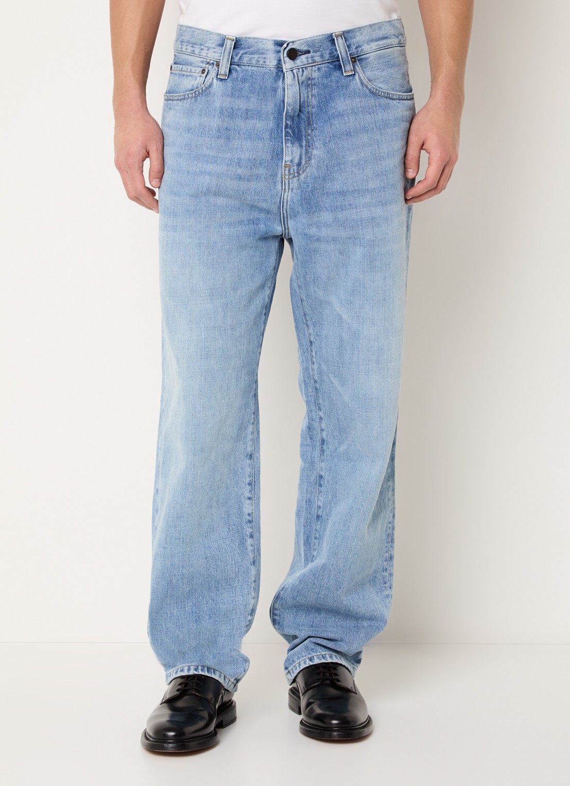 Carhartt WIP Aaron straight leg jeans met lichte wassing - detail 3 lichtblauw