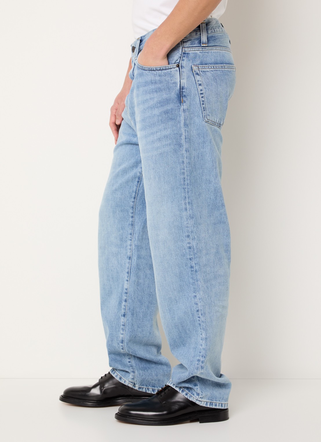Carhartt WIP Aaron straight leg jeans met lichte wassing - detail 4 lichtblauw