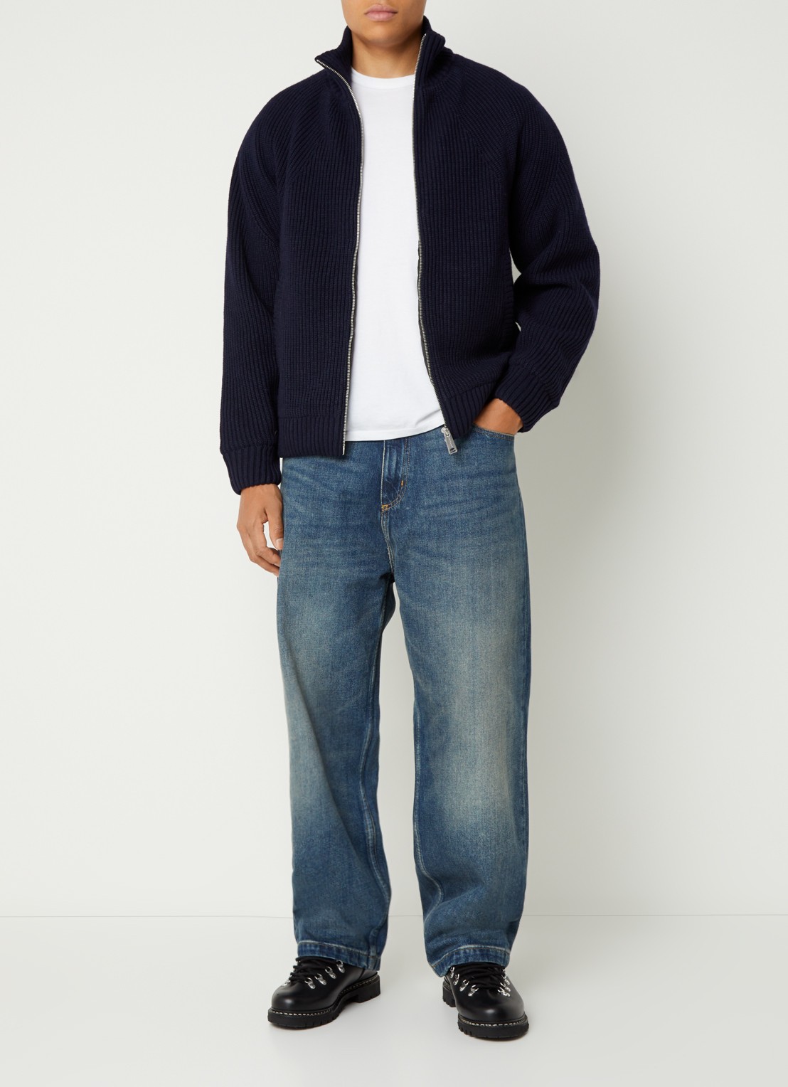Carhartt WIP Banley ribgebreid vest in wolblend - voorkant 3 donkerblauw