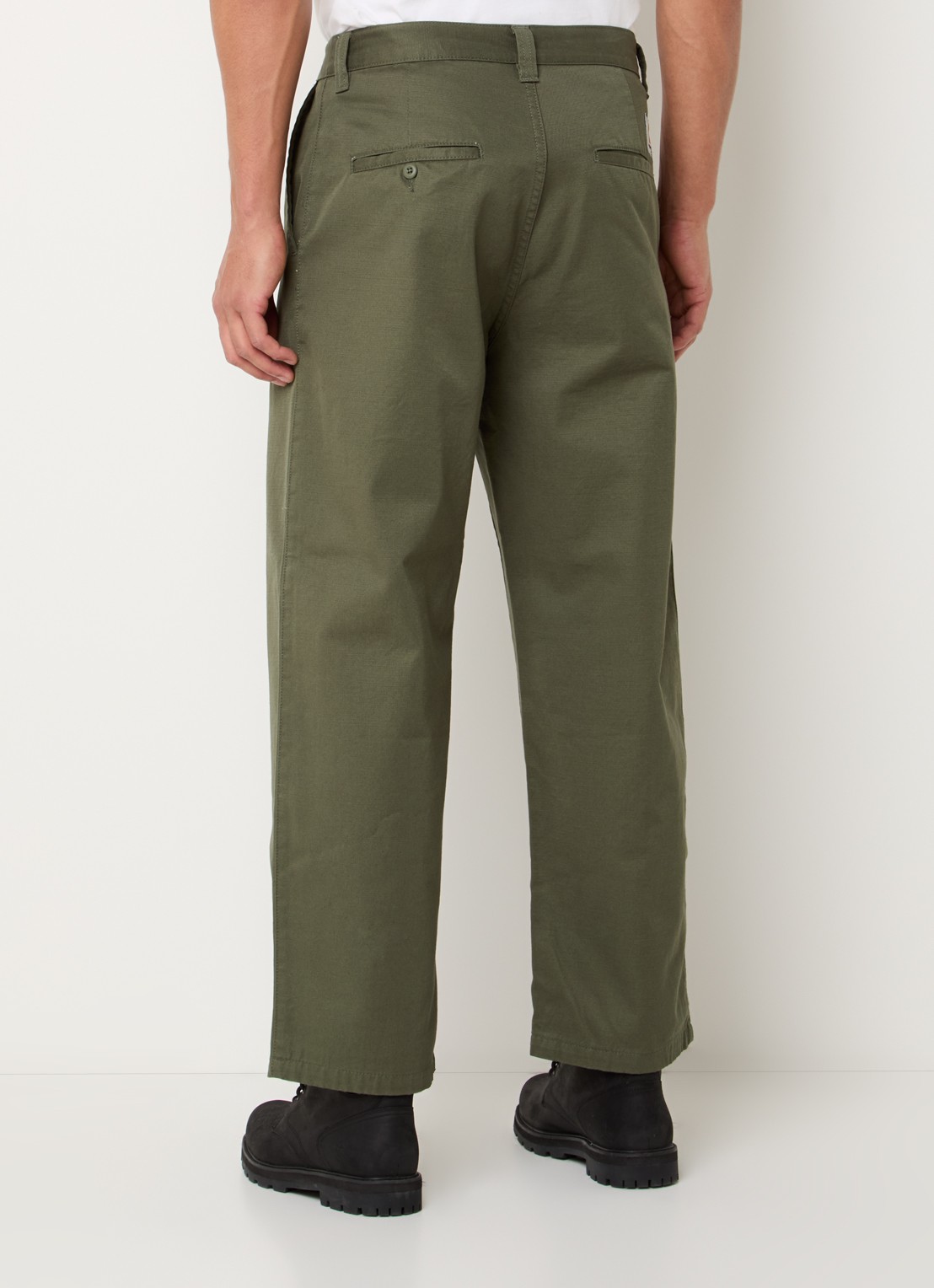 Carhartt WIP Brady straight fit chino met steekzakken - achterkant legergroen