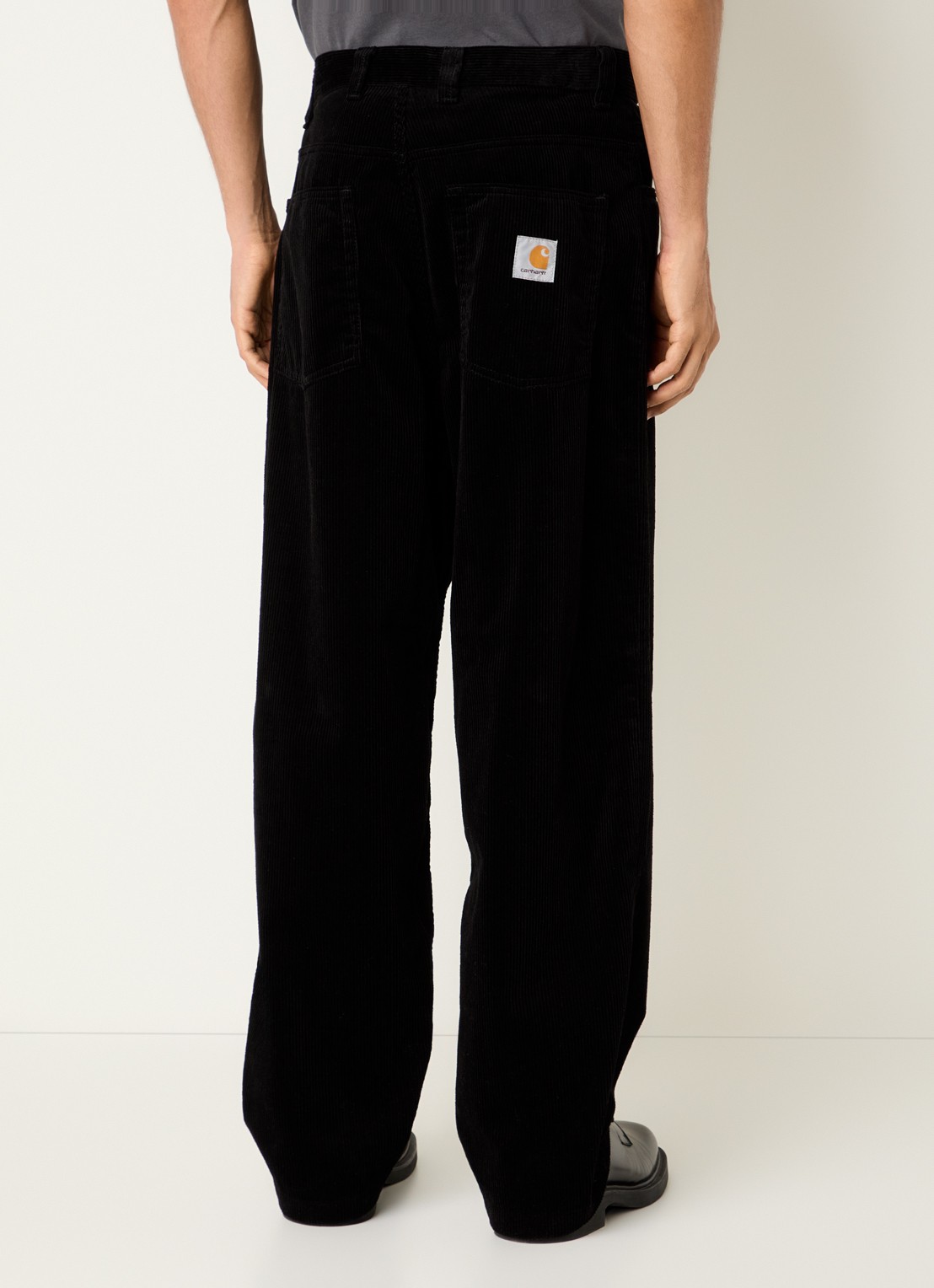 Carhartt WIP Brandon loose fit broek van corduroy met steekzakken - achterkant zwart