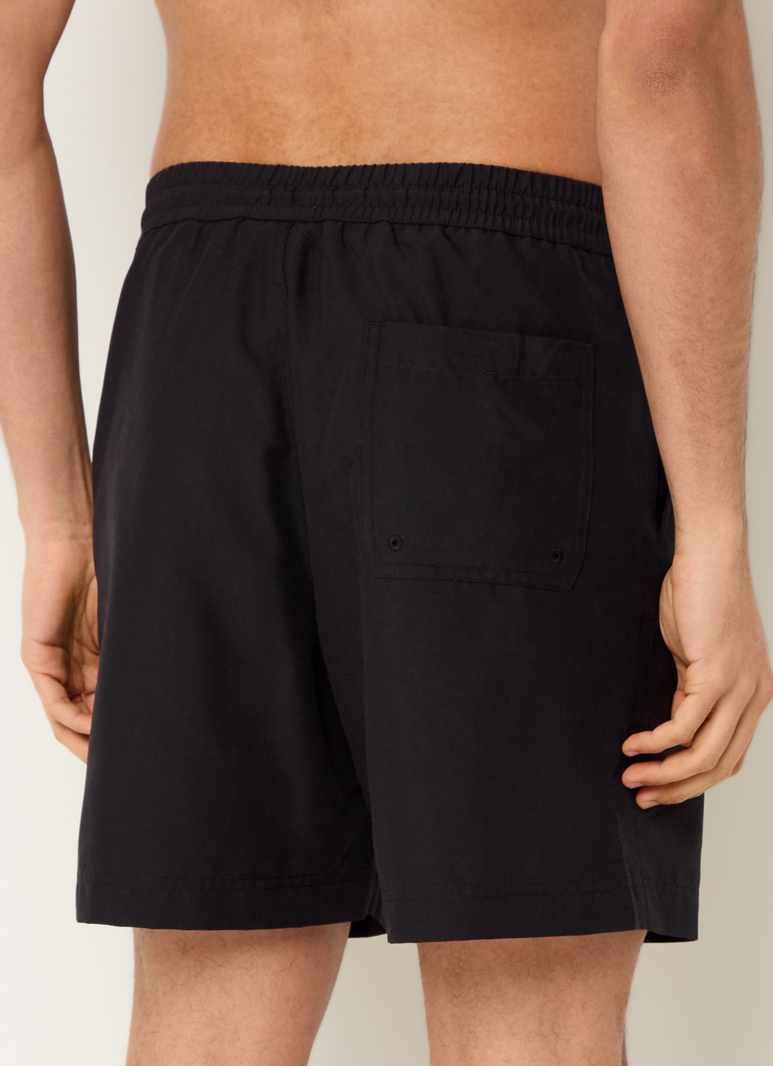 Carhartt WIP Chase zwemshorts met steekzakken en logo - achterkant 3 zwart