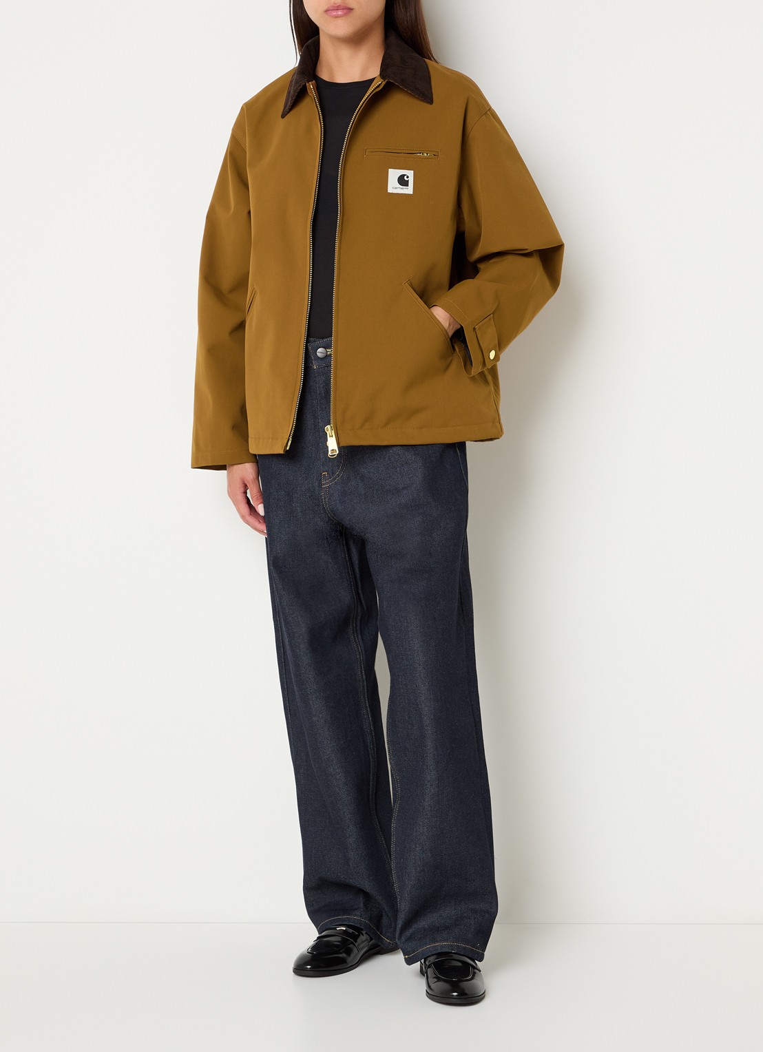 Carhartt WIP Clark barn jack met borst- en paspelzakken - voorkant 2 cognac