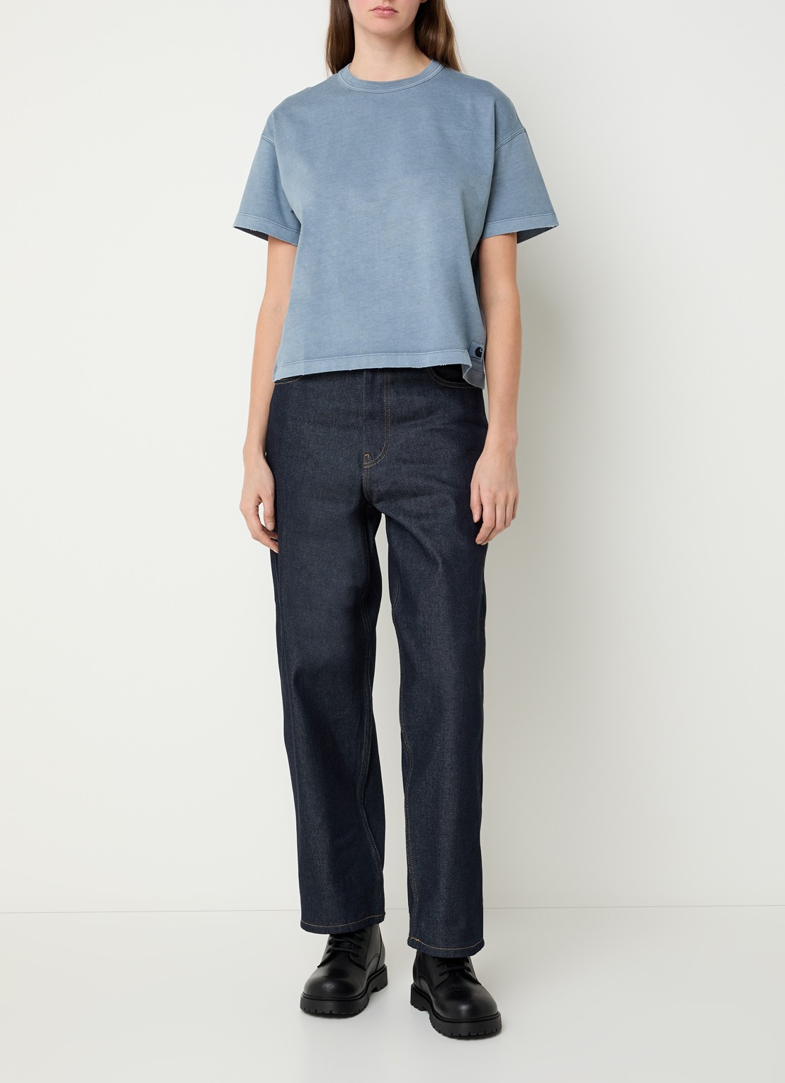 Carhartt WIP Cropped T-shirt met logo - voorkant 3 staalblauw