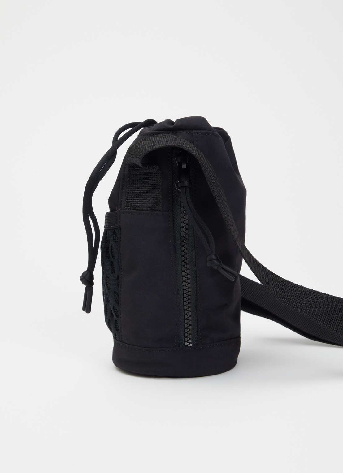 Carhartt WIP Egerton schoudertas met verstelbare schouderriem en logo  - detail 4 zwart