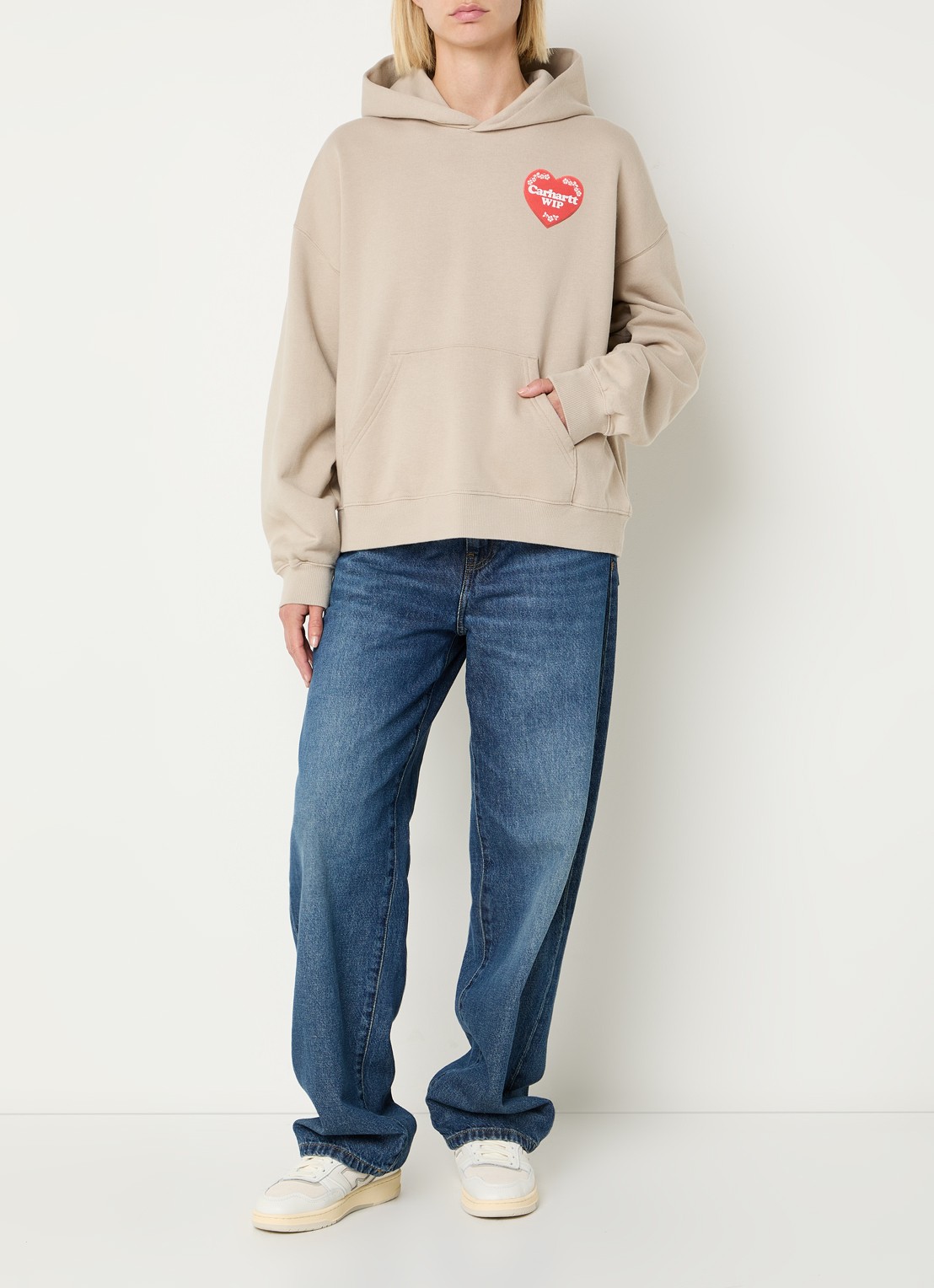 Carhartt WIP Hoodie met front- en backprint - voorkant 4 beige