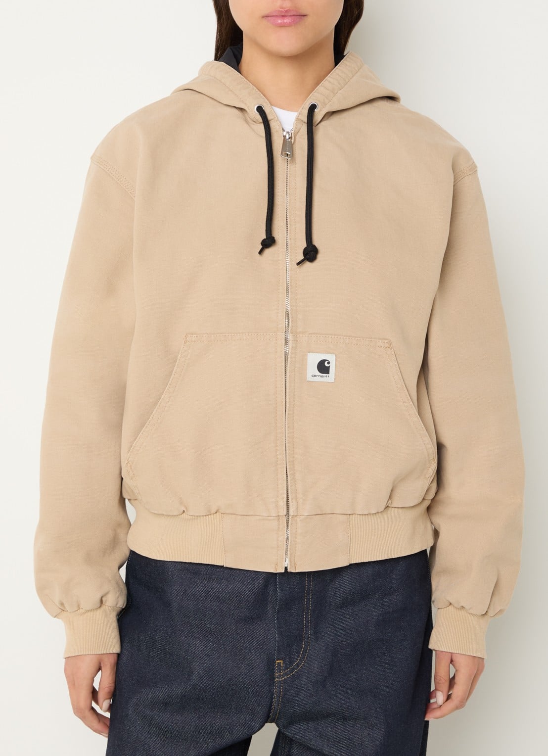 Carhartt WIP Jack met capuchon en logo - detail 4 beige
