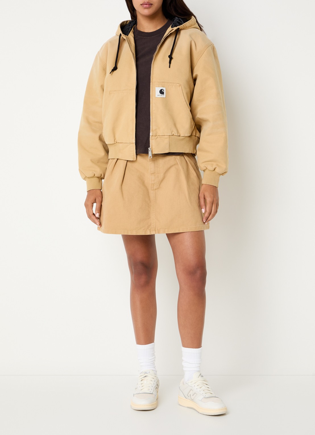 Carhartt WIP Jack met logo en steekzakken - voorkant 4 camel