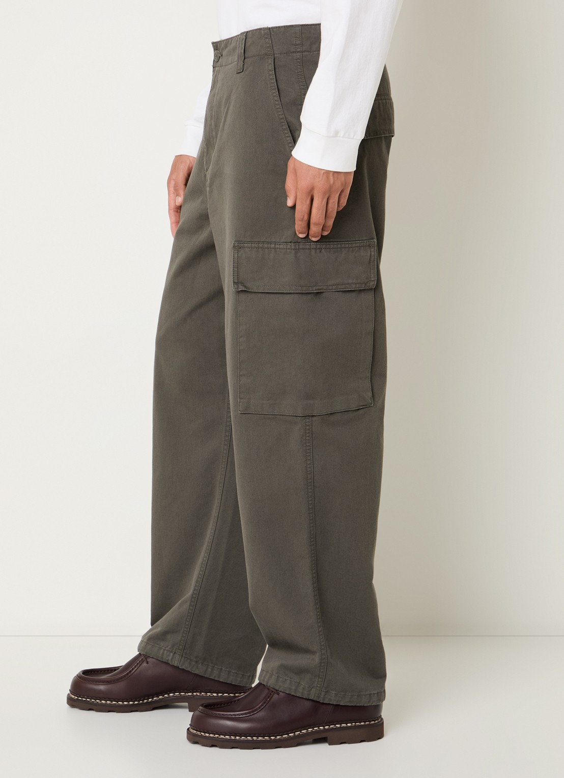 Carhartt WIP Kade loose fit cargobroek met klepzakken - detail 2 legergroen