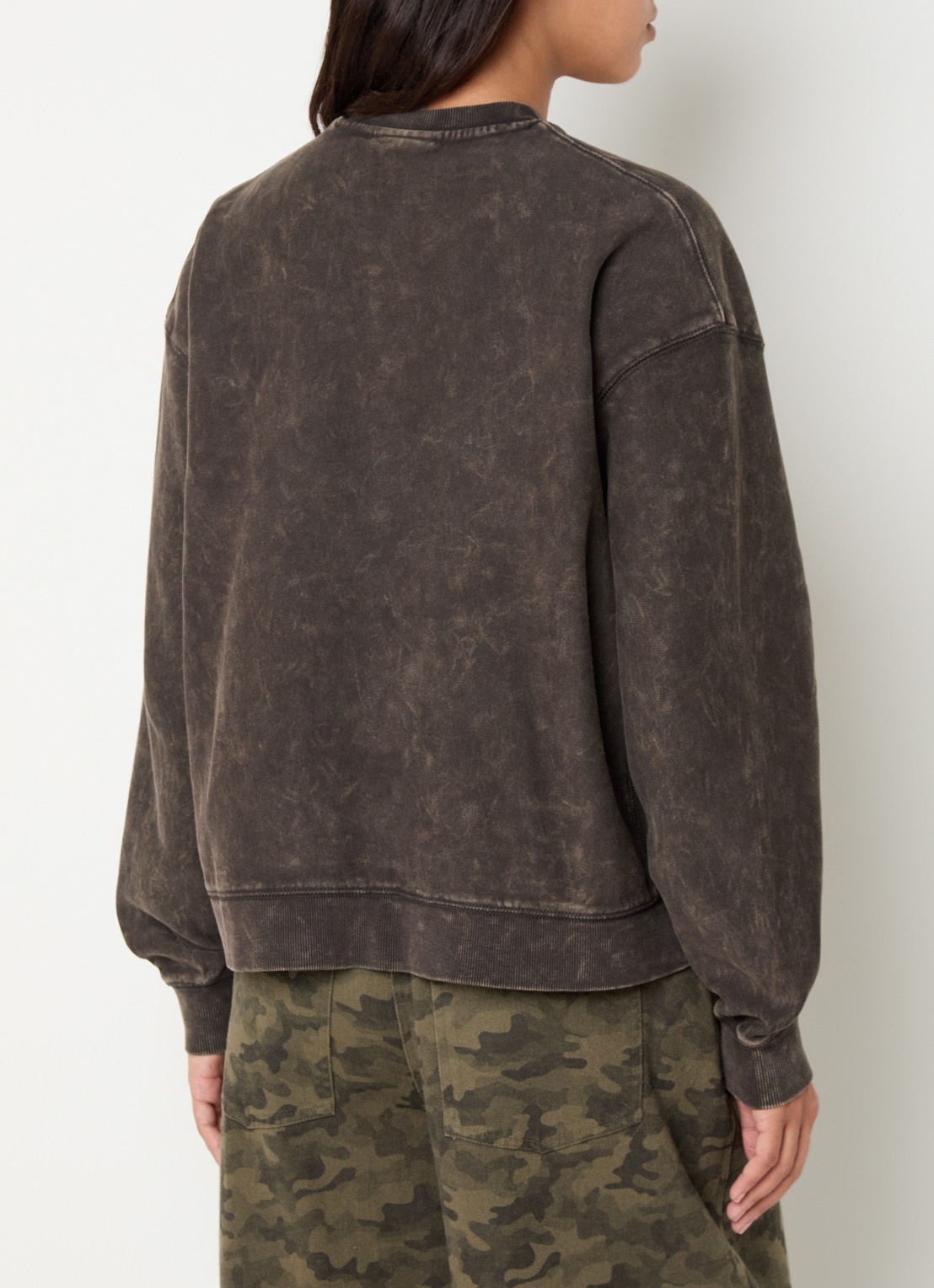 Carhartt WIP Lambert sweater met verwassen effect - achterkant bruin