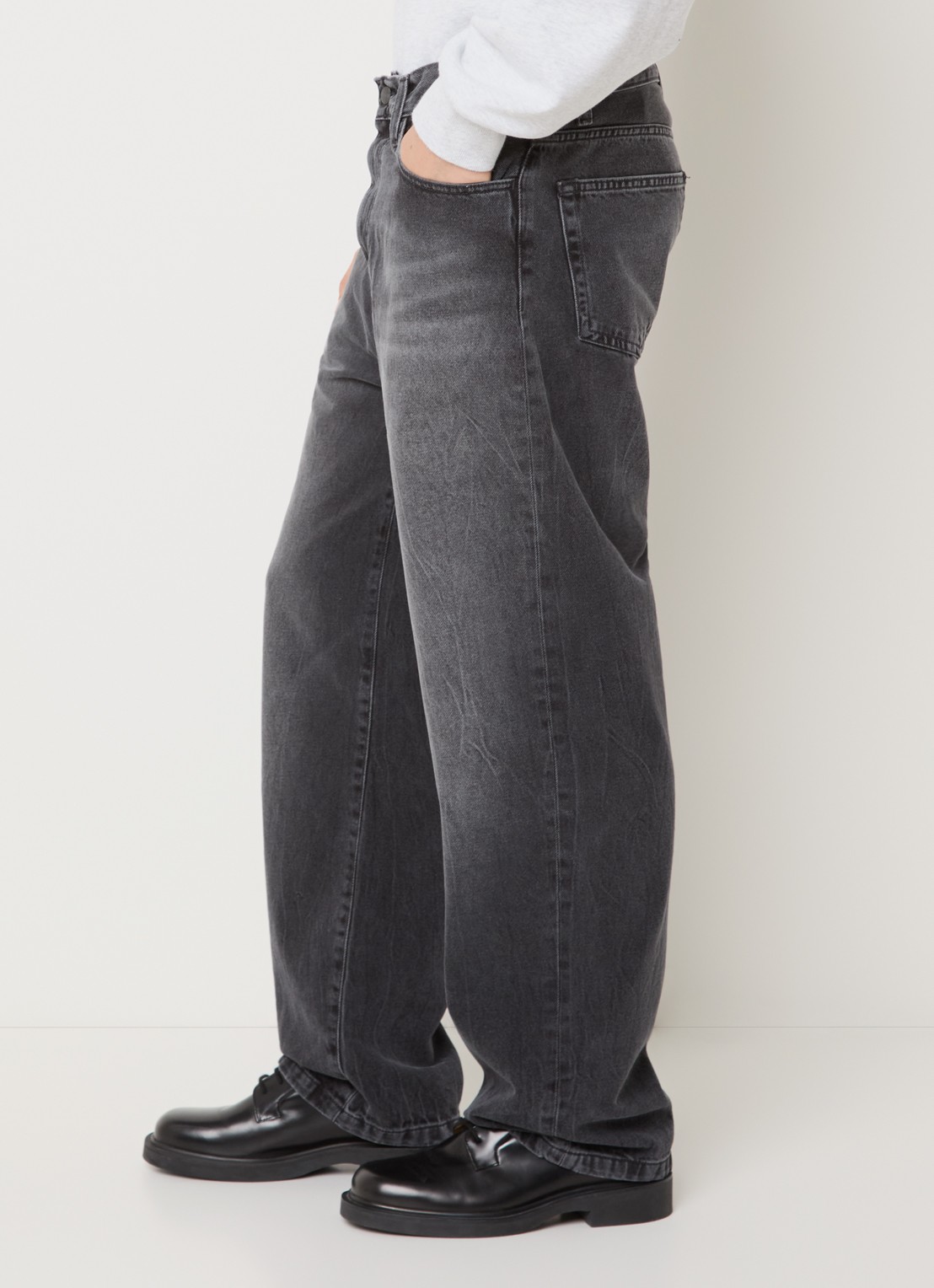 Carhartt WIP Landon tapered jeans met gekleurde wassing - detail 2 antraciet