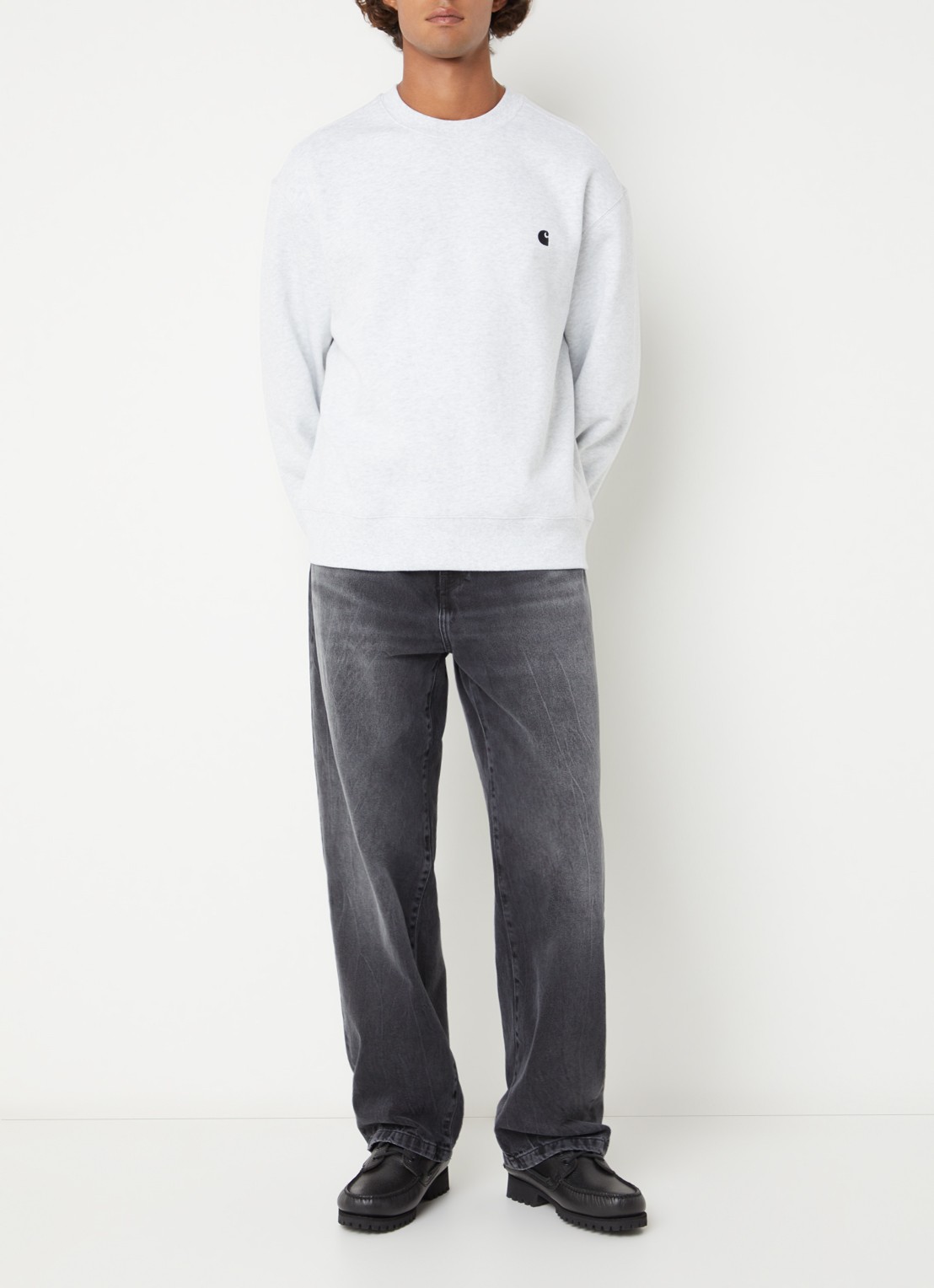 Carhartt WIP Mack sweater met logo - voorkant 2 grijsmele