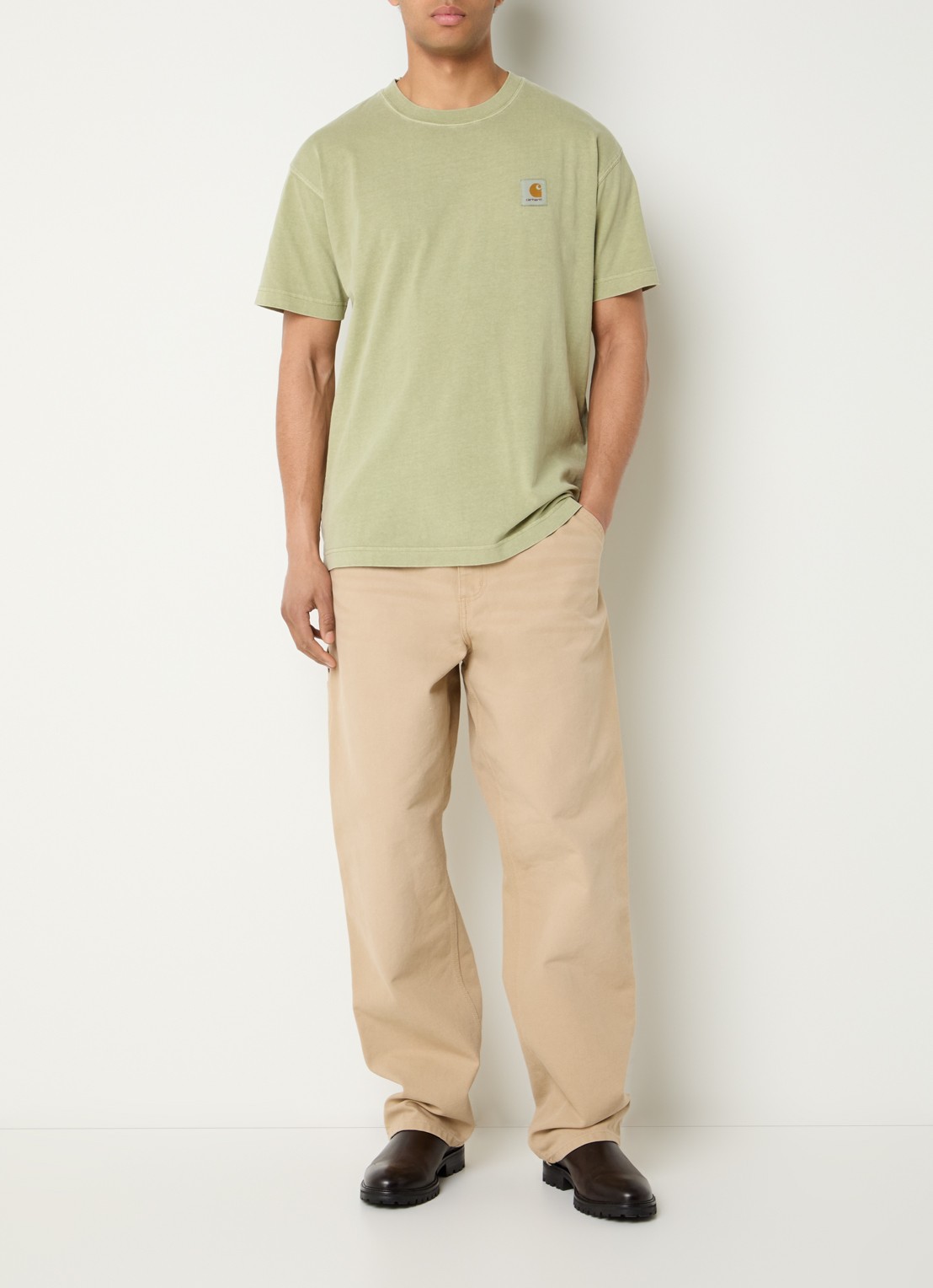 Carhartt WIP Nelson T-shirt met logo - voorkant 3 lichtgroen