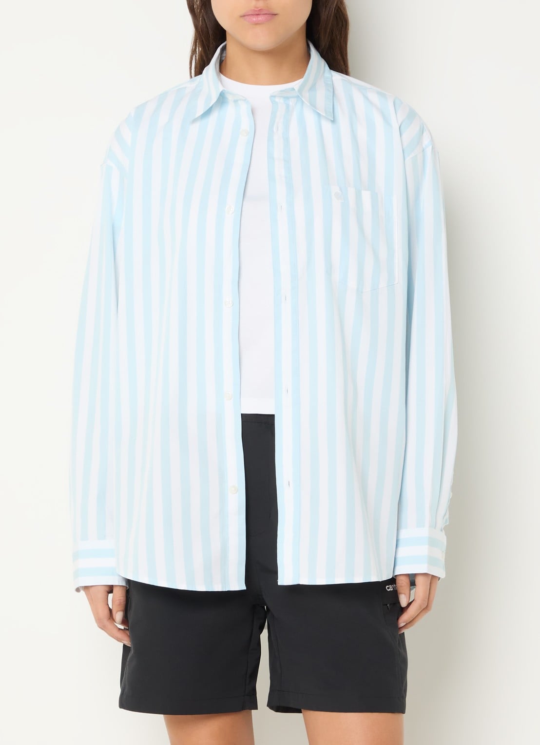 Carhartt WIP Overshirt met streepprint en borstzak - detail 4 lichtblauw