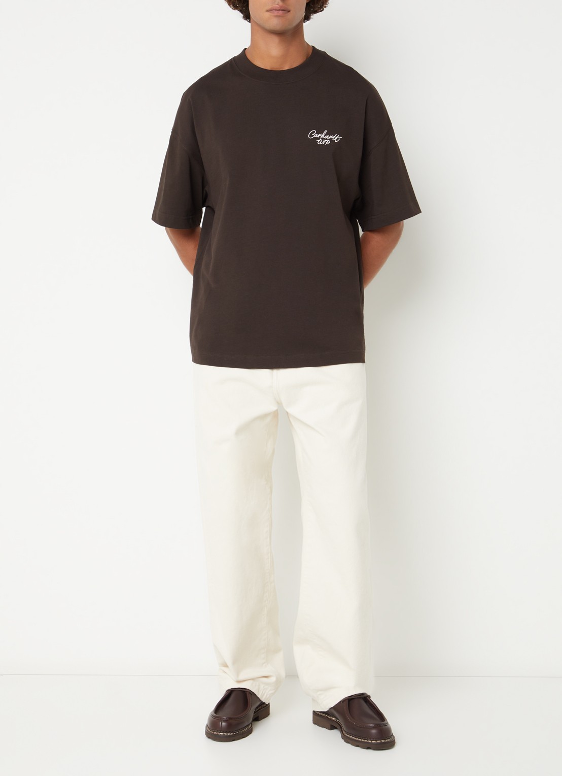 Carhartt WIP Script T-shirt met logoborduring - voorkant 2 donkerbruin