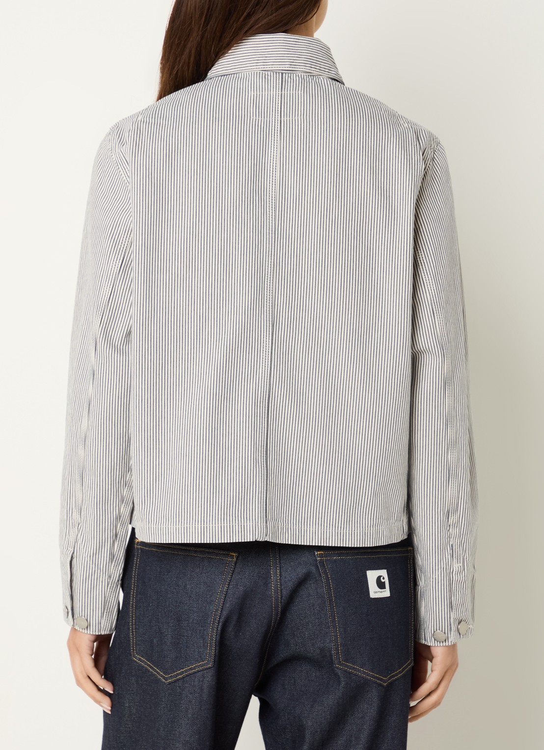Carhartt WIP Spijkerjas met opgestikte zakken en streepprint - achterkant wit
