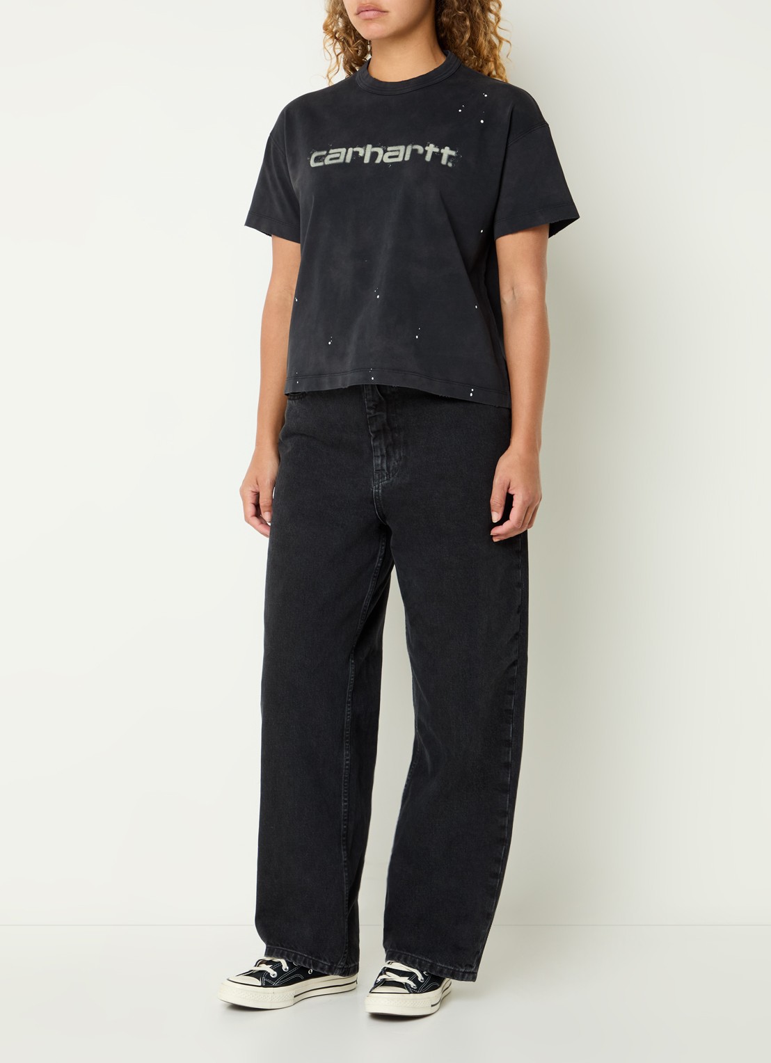 Carhartt WIP T-shirt met logoprint - voorkant 2 zwart