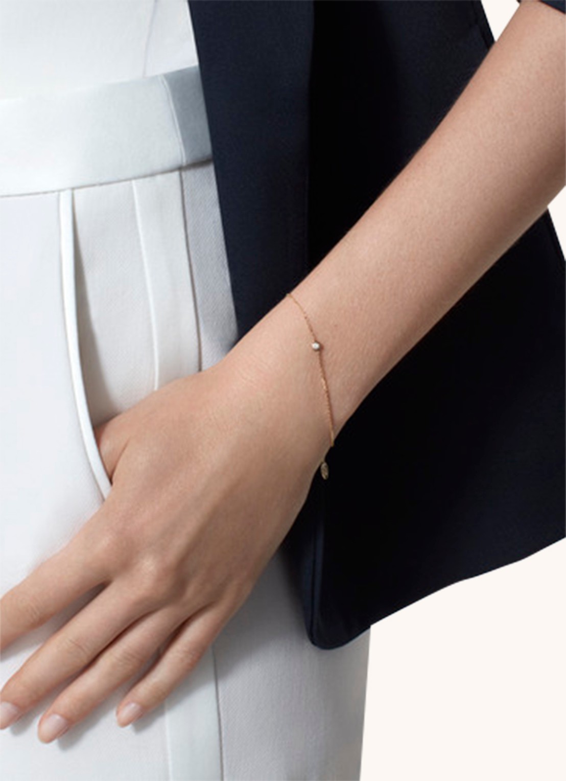 Cartier Cartier d’Amour XS armband van 18k geelgoud met diamant B6045617 - voorkant 2 geelgoud