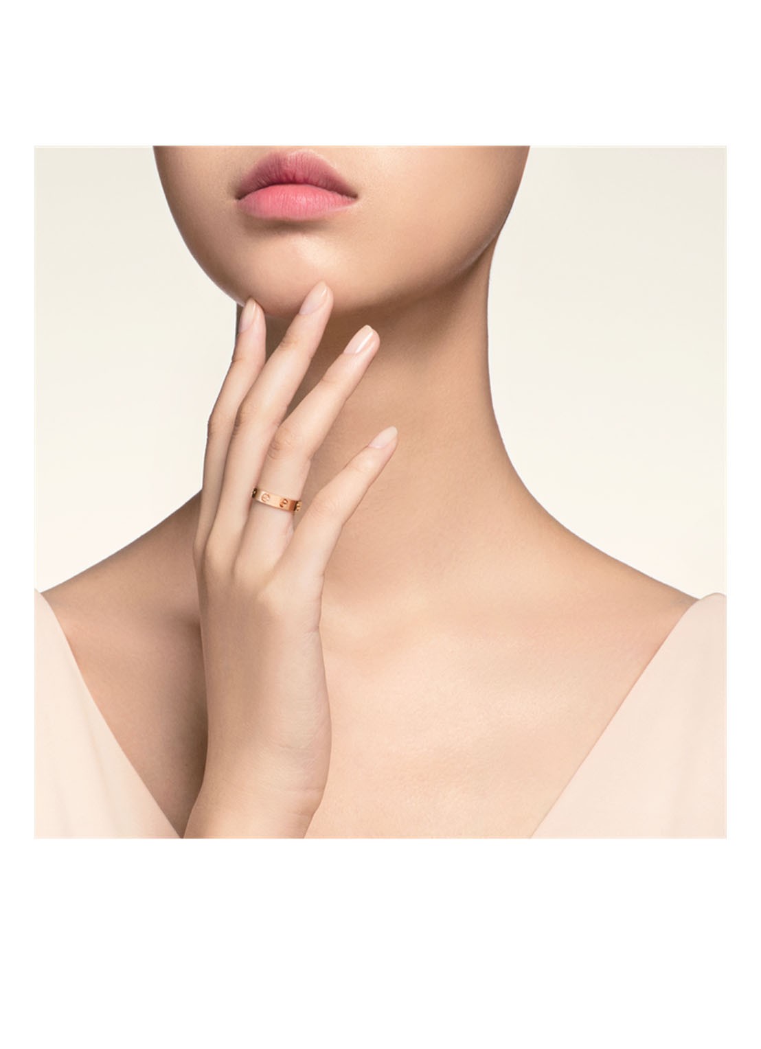 Cartier LOVE ring, klein model CRB4085200 - detail roségoud