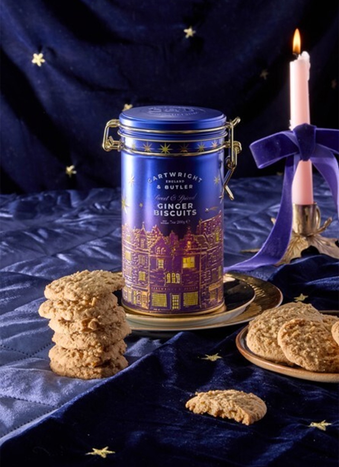 Cartwright & Butler Night Before Christmas koekjes met stemgember in blik 200 gram - voorkant 2 beige