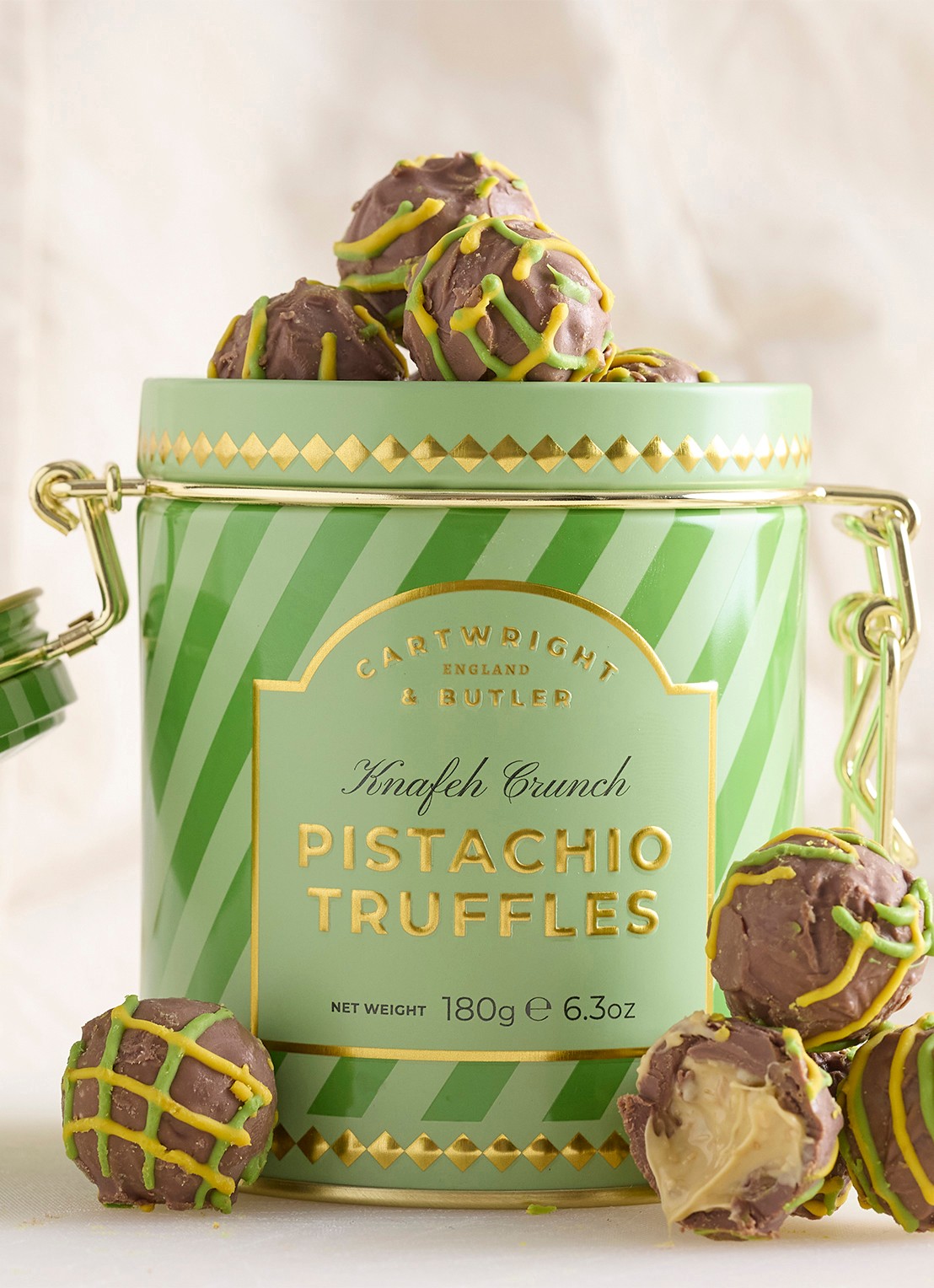 Cartwright & Butler Pistache truffels in blik 180 gram - voorkant 2 beige