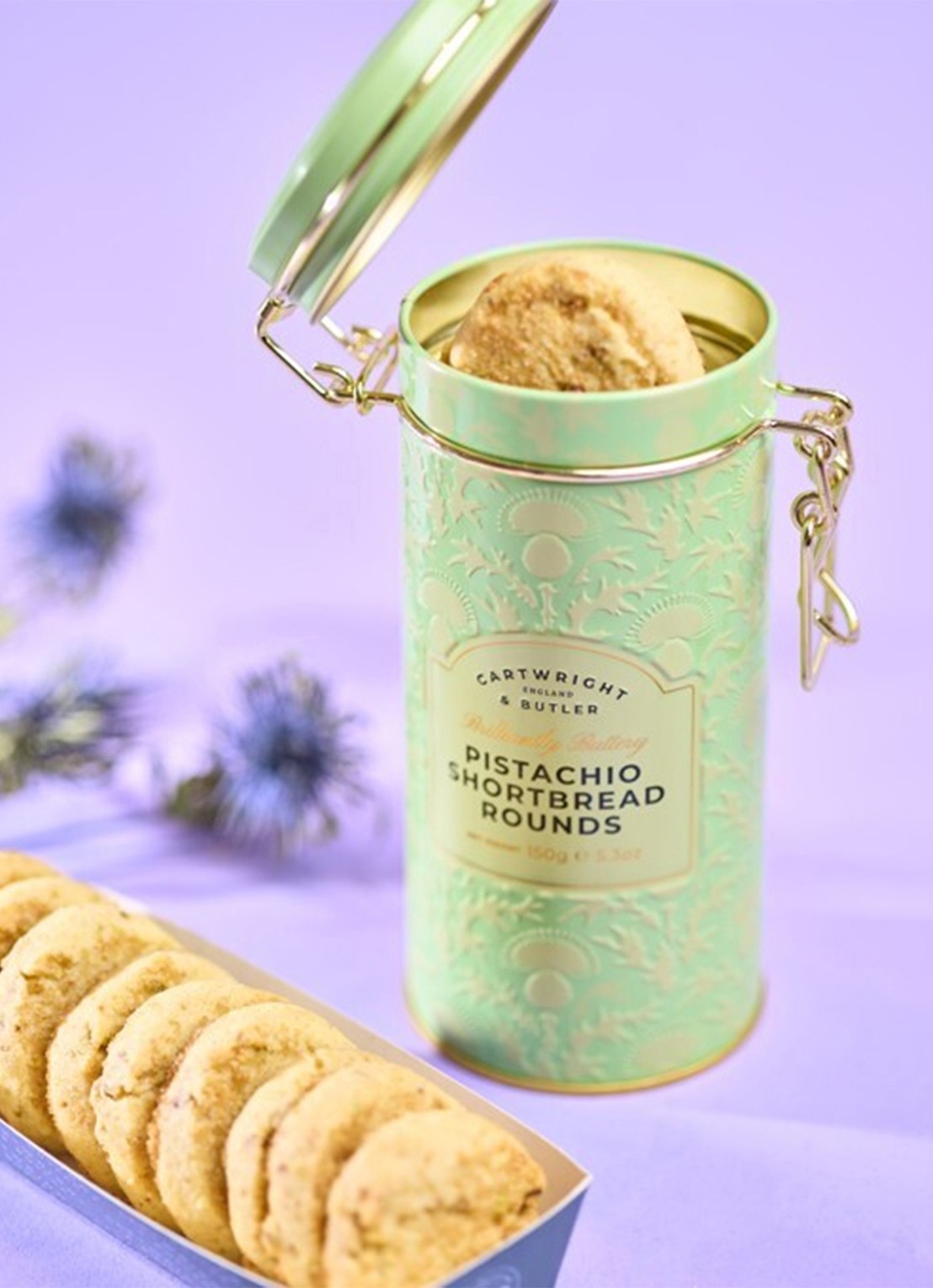Cartwright & Butler Shortbread koekjes met pistache in blik 150 gram - voorkant 2 beige