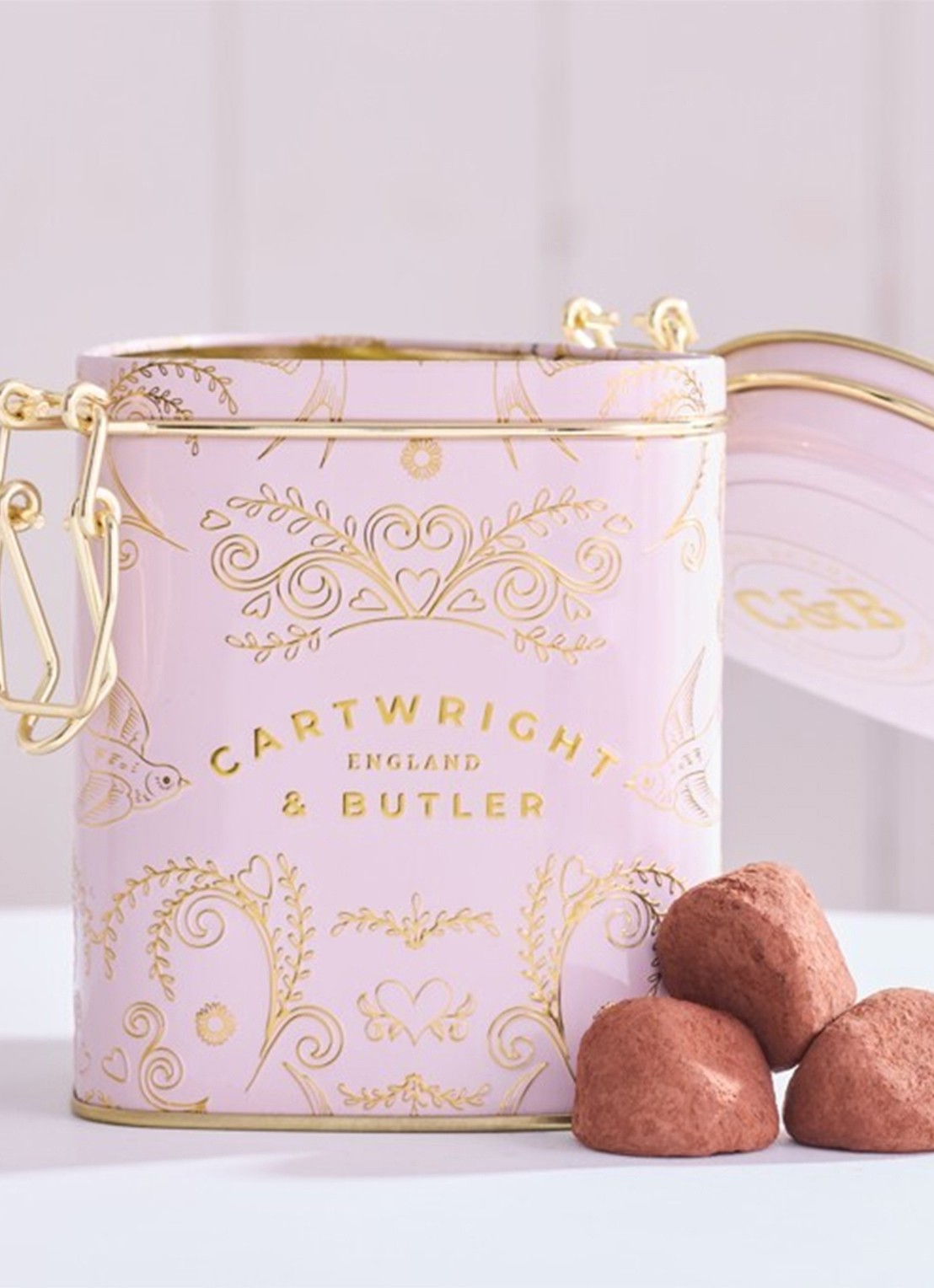 Cartwright & Butler Truffels met chocolade en hazelnoot in blik 180 gram - voorkant 2 beige