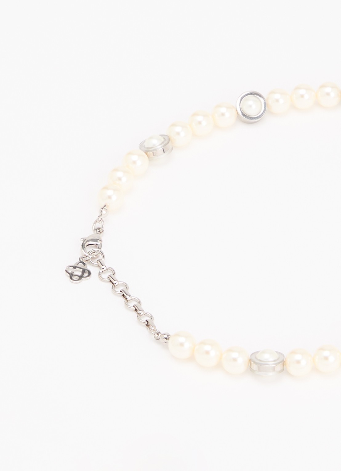 Casablanca Sci-Fi Pearl ketting - detail 3 wit