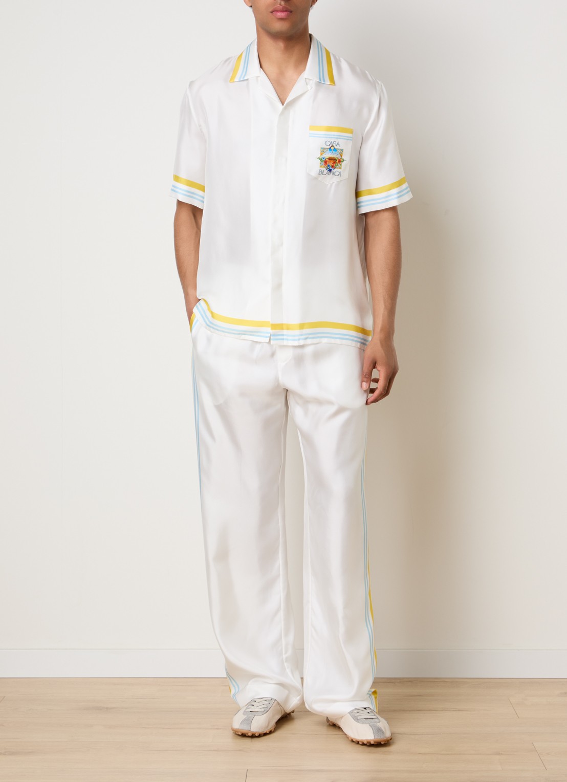 Casablanca Tennis Landscape straight fit broek van zijde met steekzakken - voorkant 3 wit