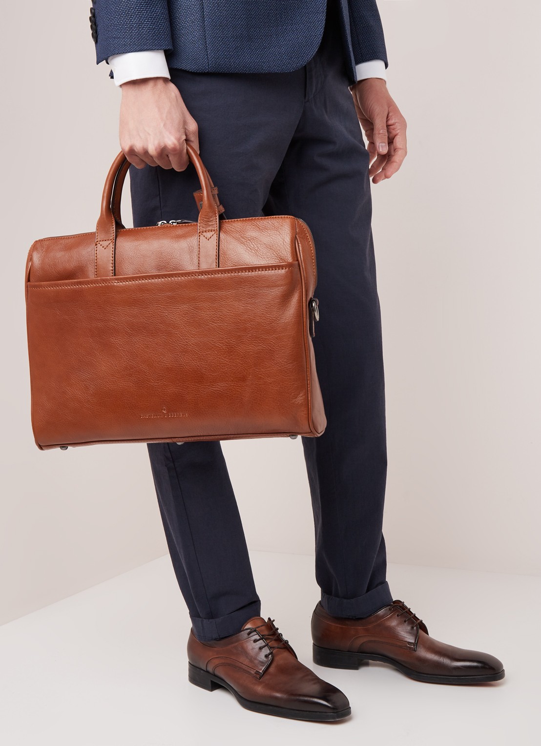 Castelijn & Beerens Nova businesstas met 15.6 inch laptophoes - voorkant 2 bruin