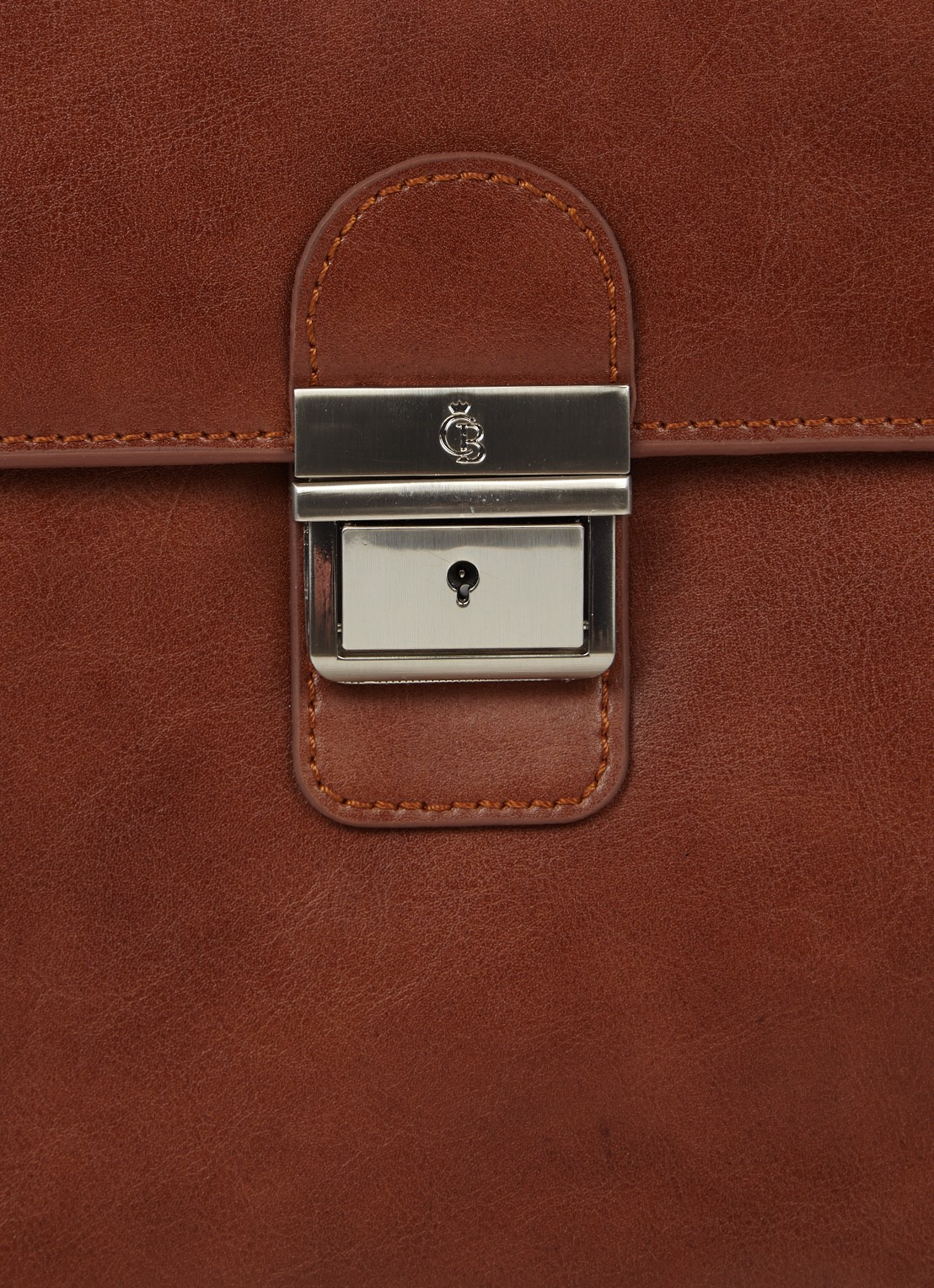 Castelijn & Beerens Realta businesstas van leer met 13.3 inch laptopvak - detail 4 cognac