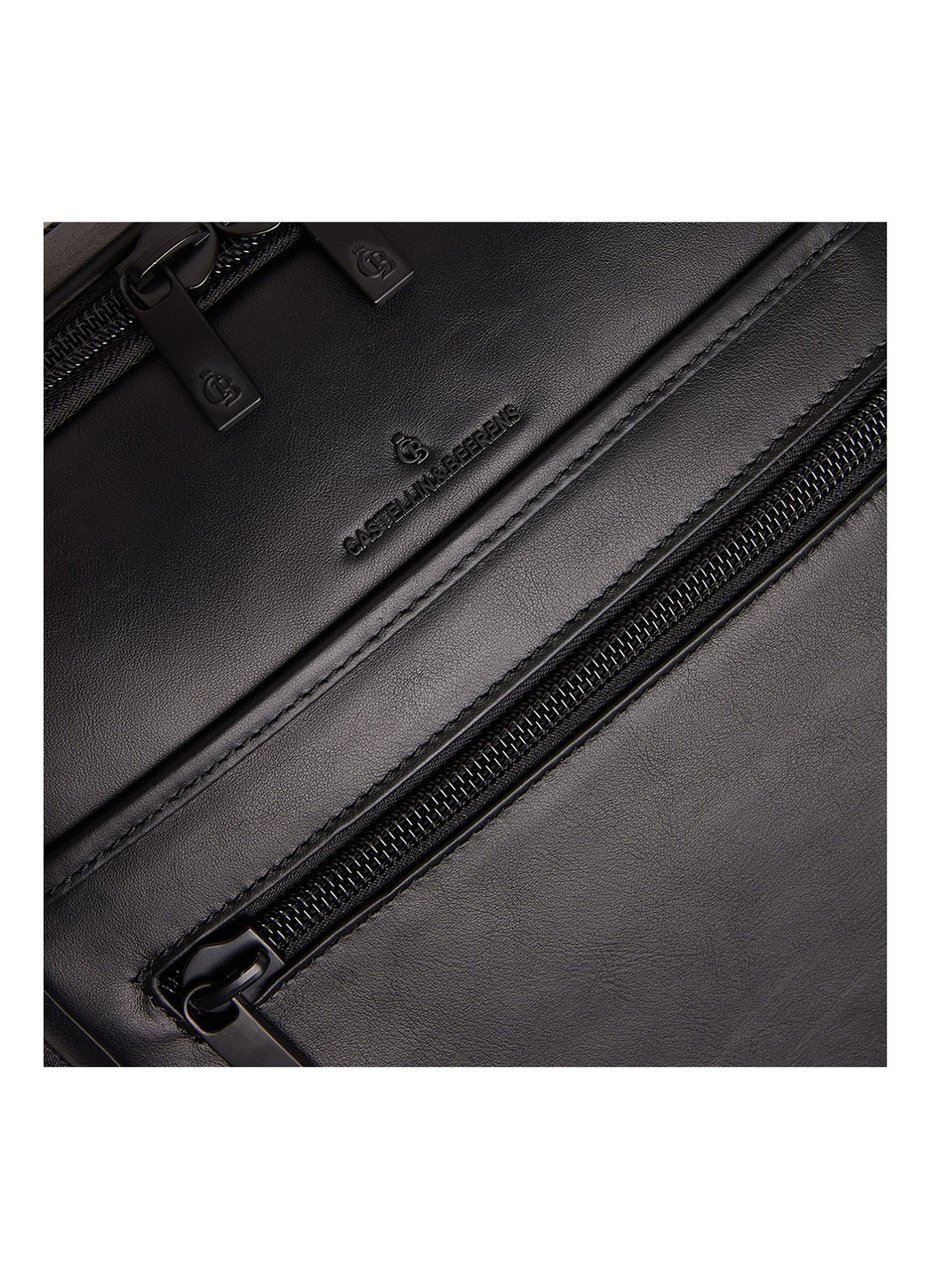 Castelijn & Beerens Victor rugzak van leer met 15,6 inch laptopvak - detail 2 zwart