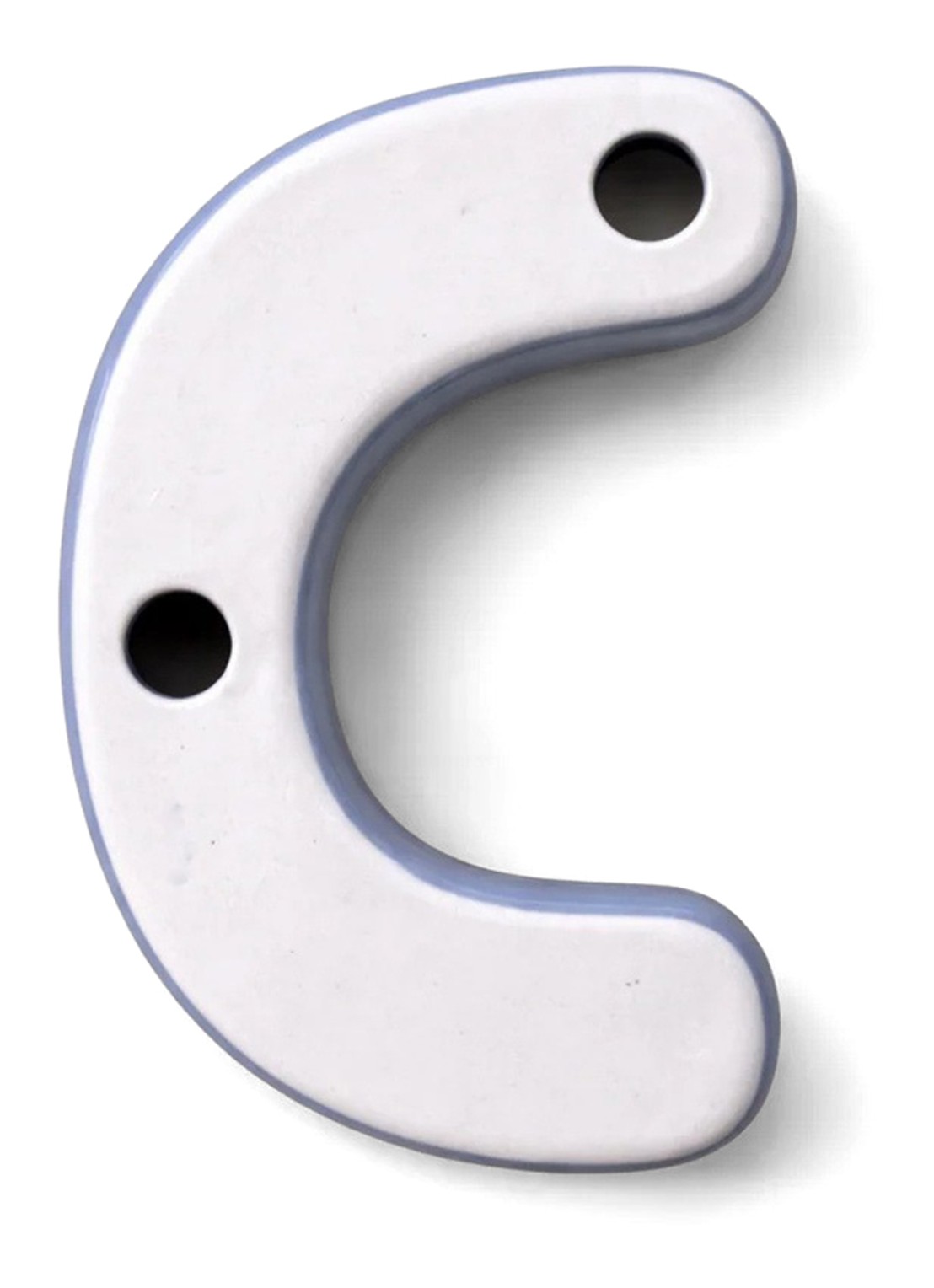 Ceramics by Romy Letter C hanger 10 cm - voorkant 2 zalmroze