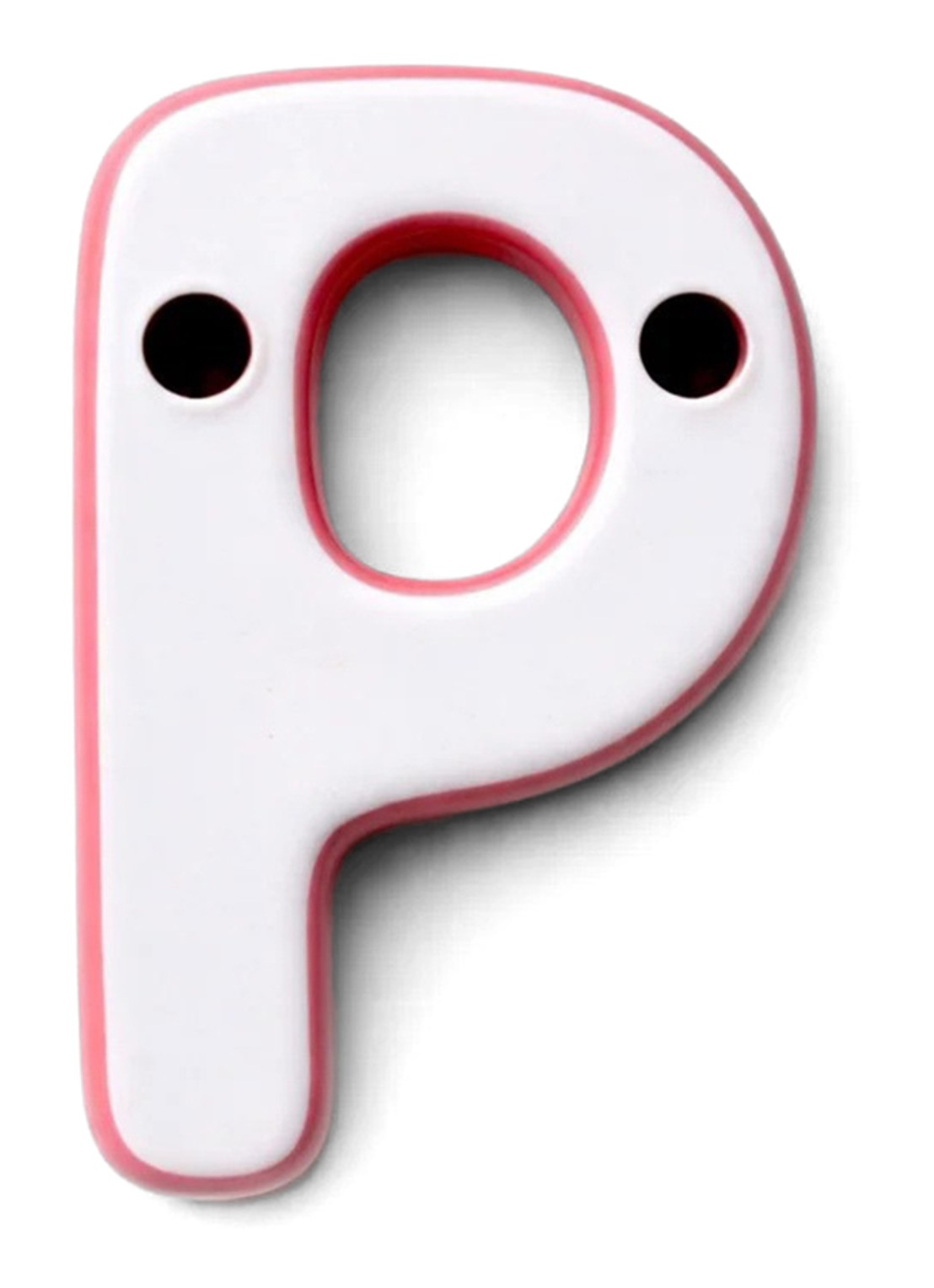 Ceramics by Romy Letter P hanger 10 cm - voorkant 2 zalmroze