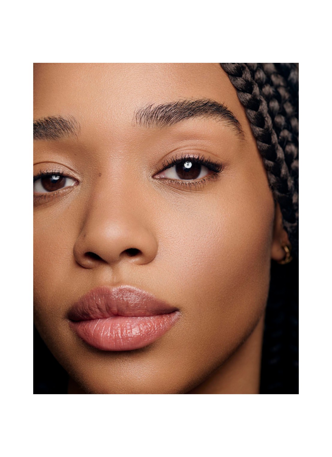 CHANEL CRÈMEGEL MET ZONOVERGOTEN FINISH. NATUURLIJKE HEALTHY GLOW MET ZONGEBRUIND EFFECT. - detail 3 soleil tan medium bronze