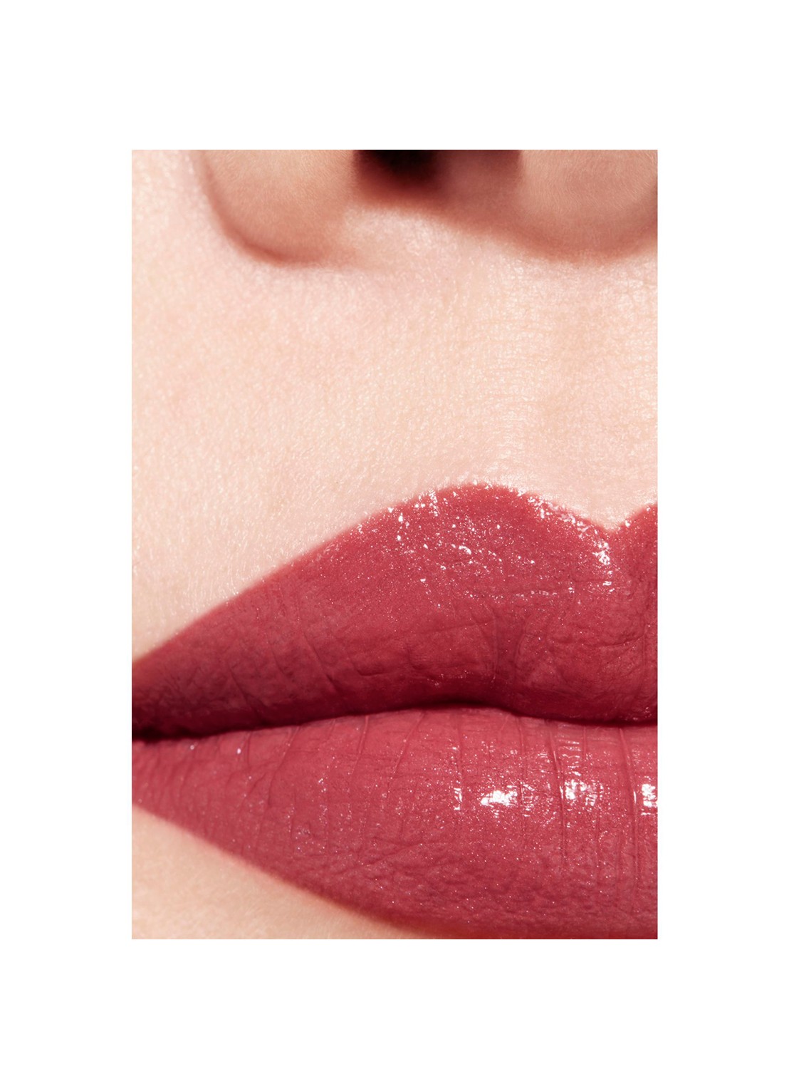 CHANEL DE LANGHOUDENDE HYDRATERENDE EN GLADSTRIJKENDE VERZORGENDE LIPPENSTIFT MET SATIJNGLANS - detail 4 124 marie