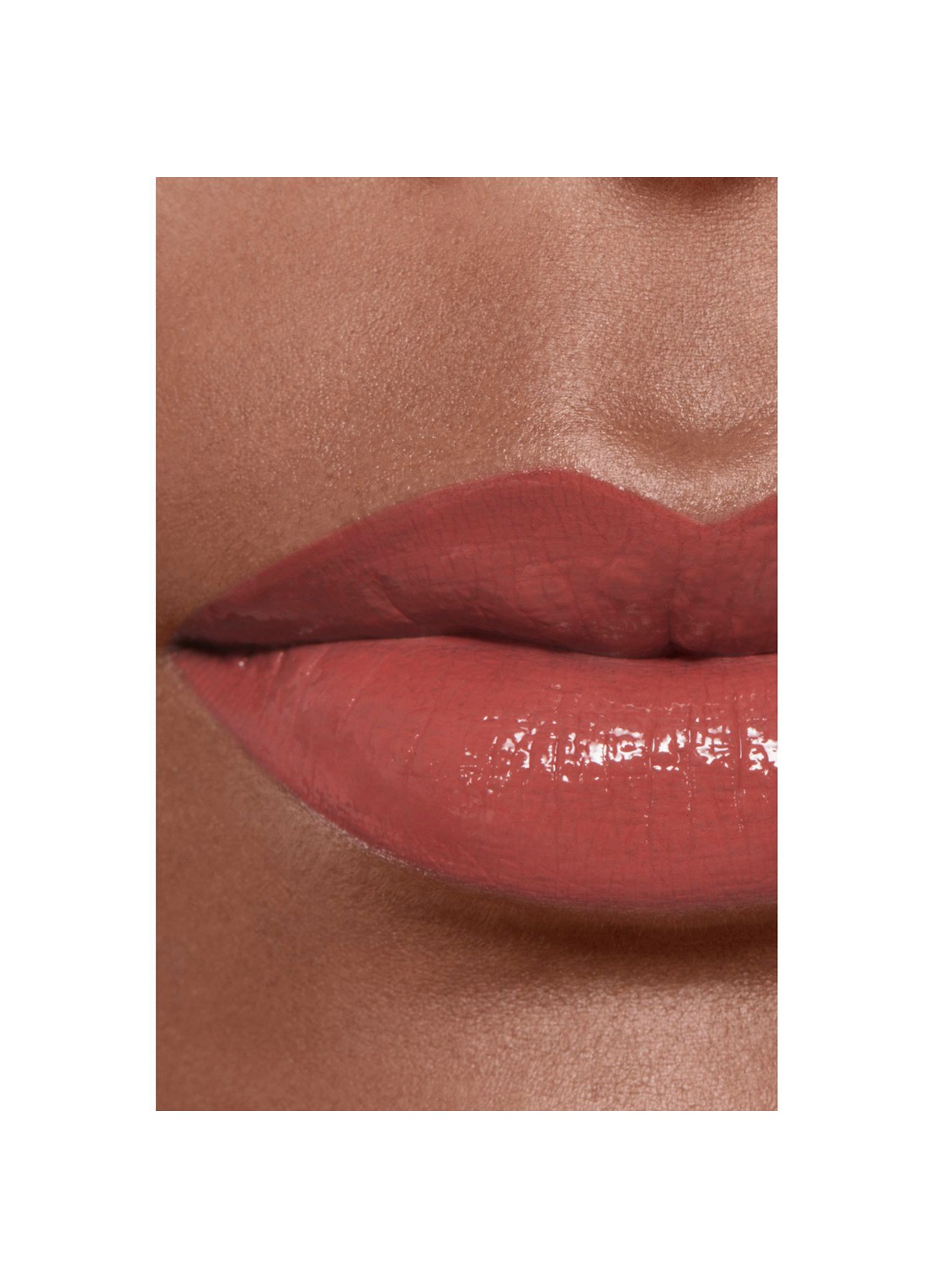CHANEL DE UITERST LANGHOUDENDE GLANZENDE VLOEIBARE LIPPENSTIFT - detail 6 63 ultimate 