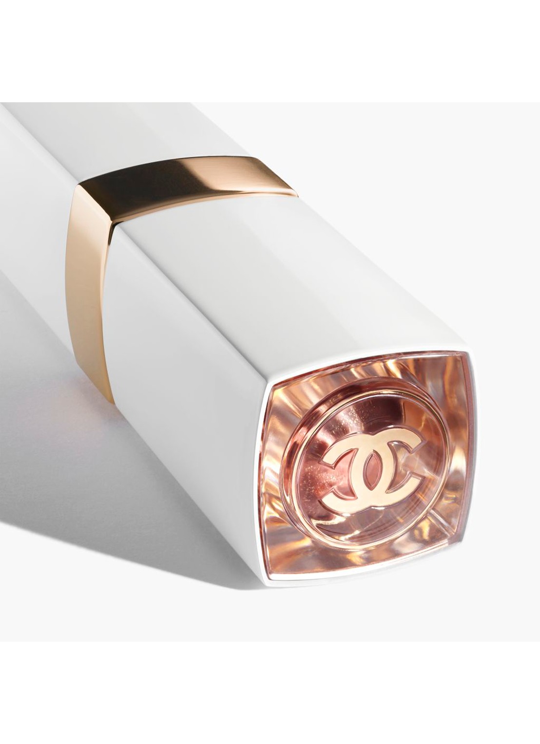 CHANEL DE VERFRAAIENDE HYDRATERENDE GETINTE BALSEM MET INTENSITEIT OP MAAT - achterkant 2 752 honey bliss
