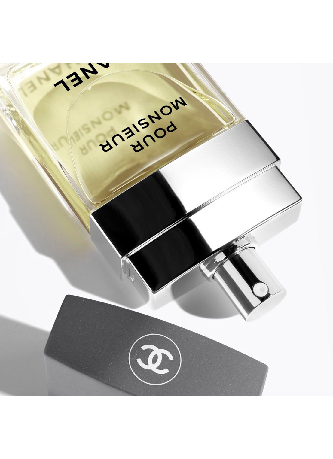CHANEL EAU DE PARFUM VERSTUIVER - voorkant 2 undefined