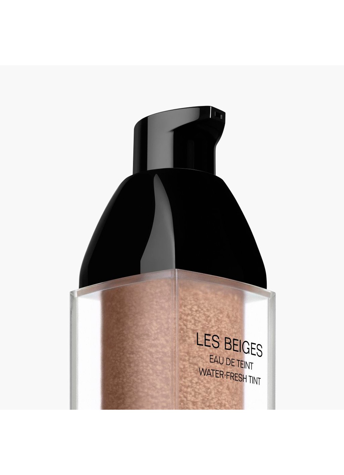CHANEL FRIS FOUNDATIONWATER MET MICROBOLLETJES PIGMENTEN. NUDE EFFECT OP DE HUID. NATUURLIJK STRALENDE TEINT - detail 2 medium plus 