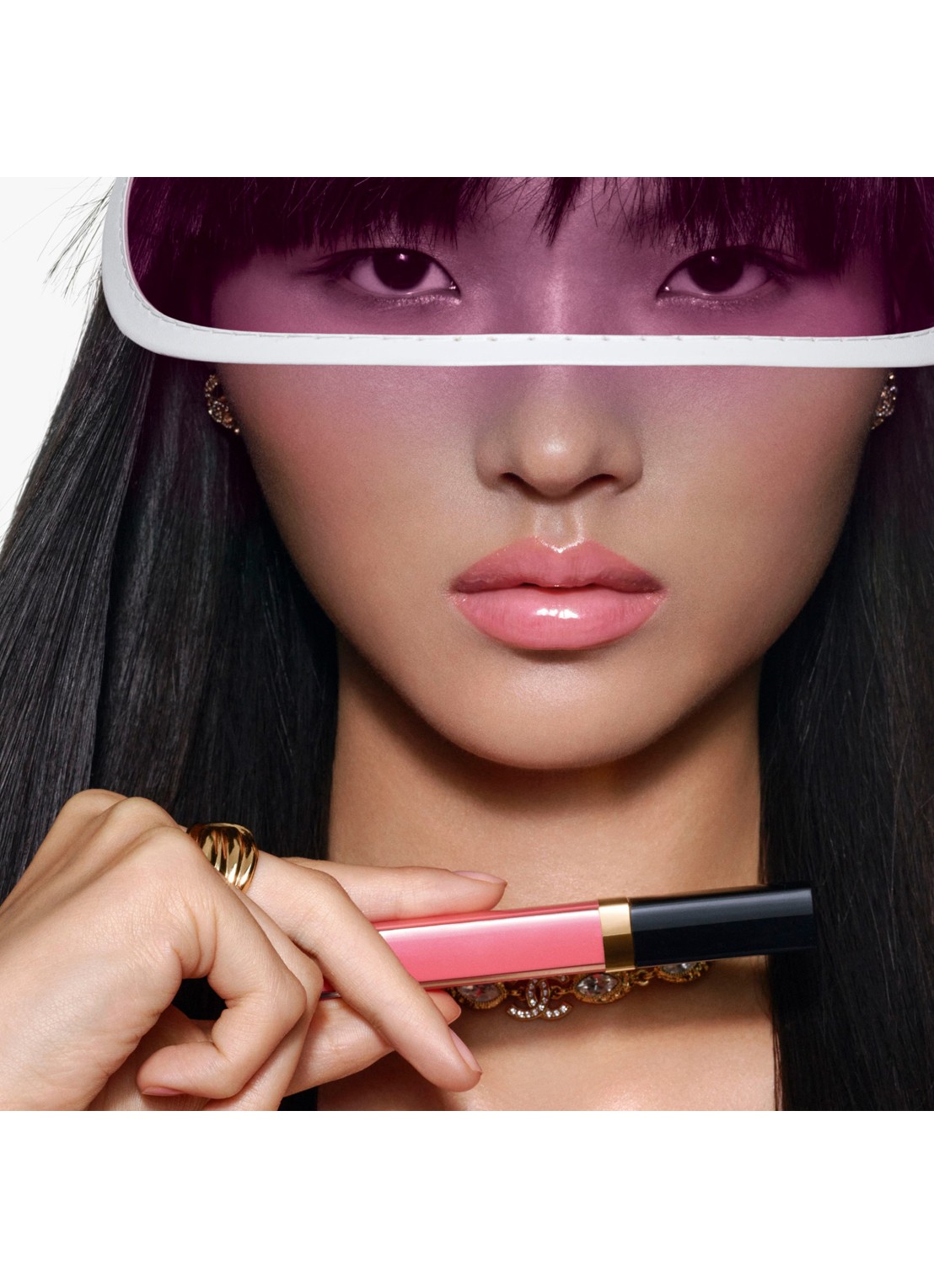 CHANEL HYDRATERENDE EN GLADSTRIJKENDE HOOGGLANS GLOSS - detail 5 438 charms